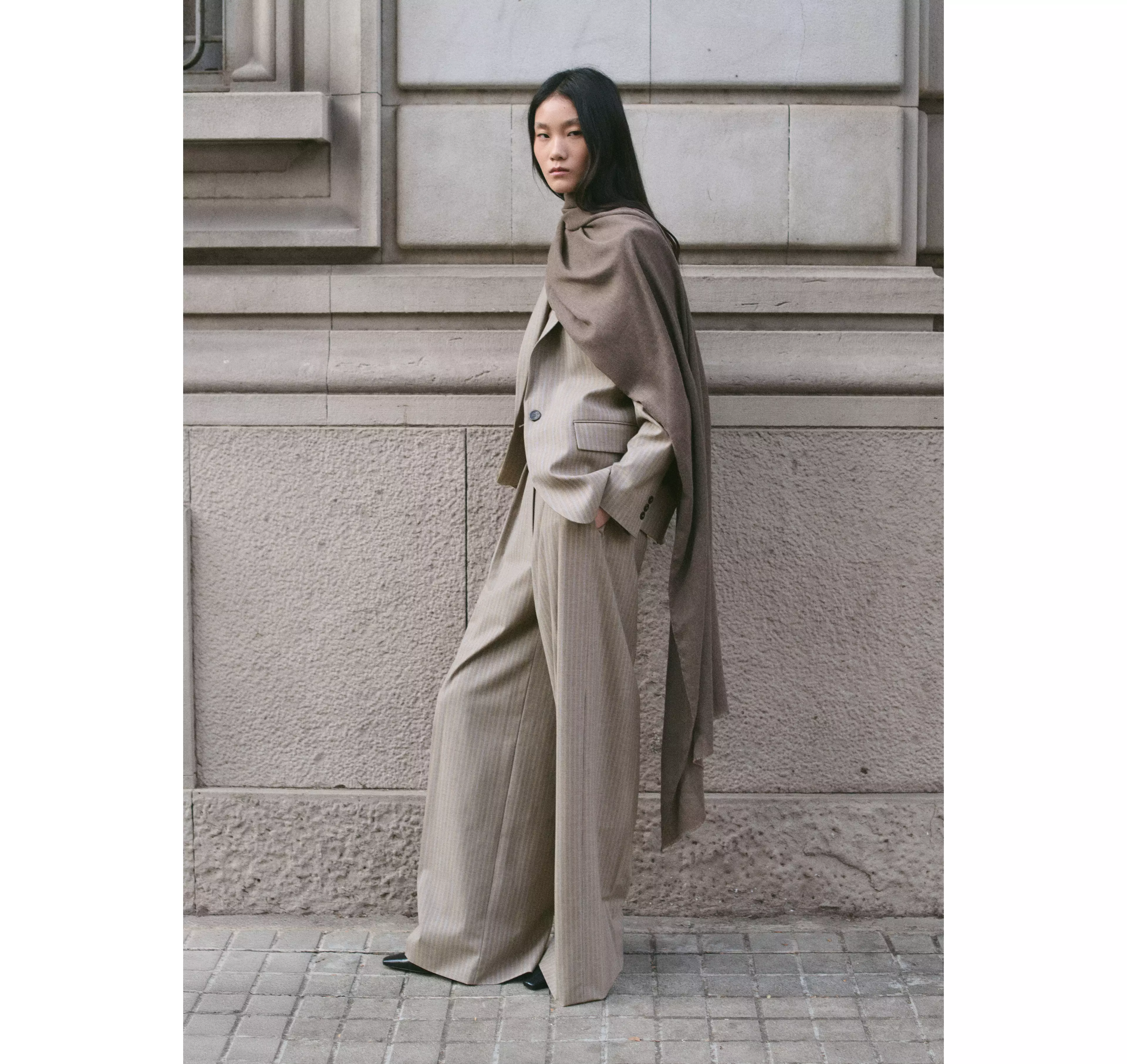 Брюки из ткани с добавлением шерсти — Mango