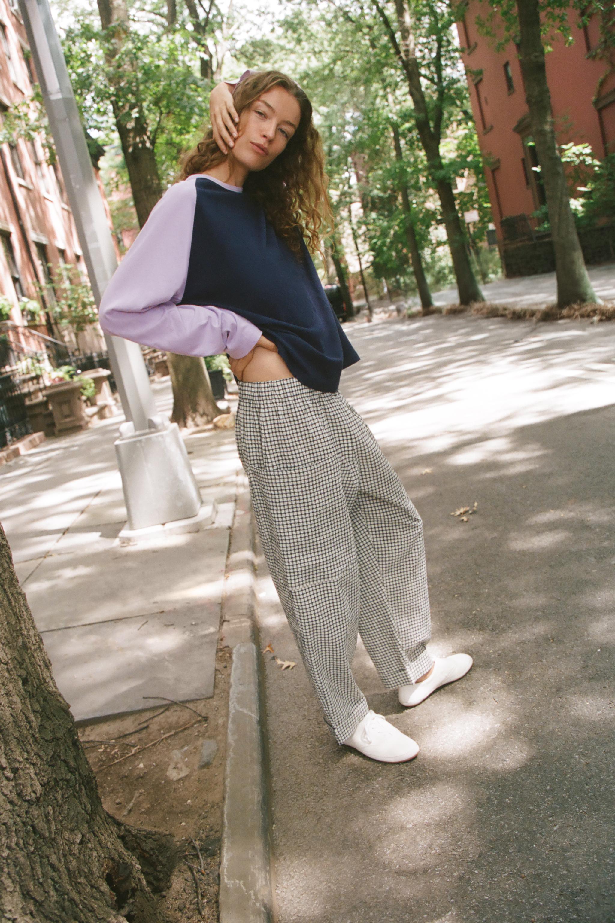 БРЮКИ В КЛЕТКУ С ЭЛАСТИЧНЫМ ПОЯСОМ — ZARA