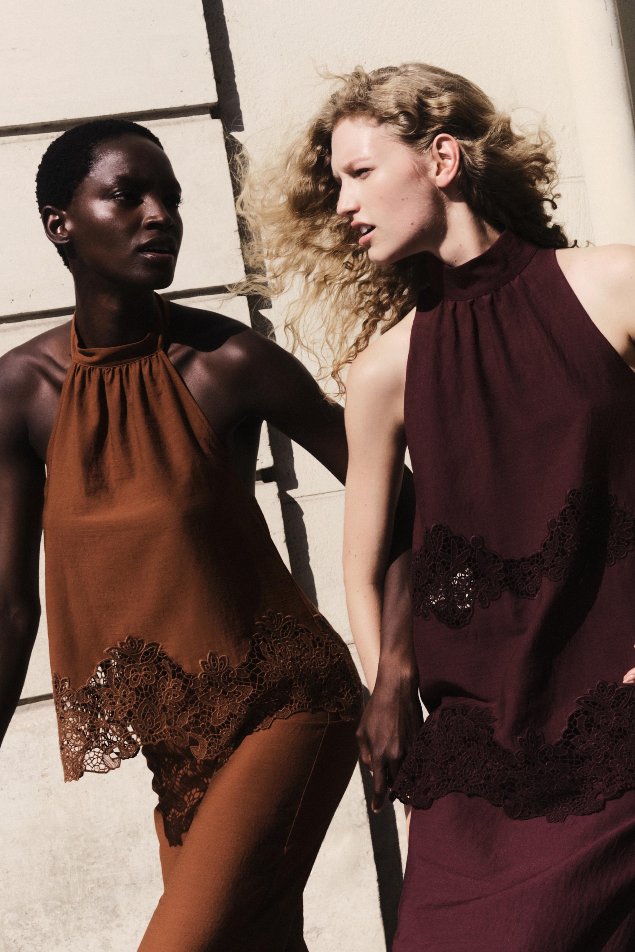 ПЛАТЬЕ МИДИ С ГОРЛОВИНОЙ ХАЛТЕР И ВЫШИВКОЙ — ZARA