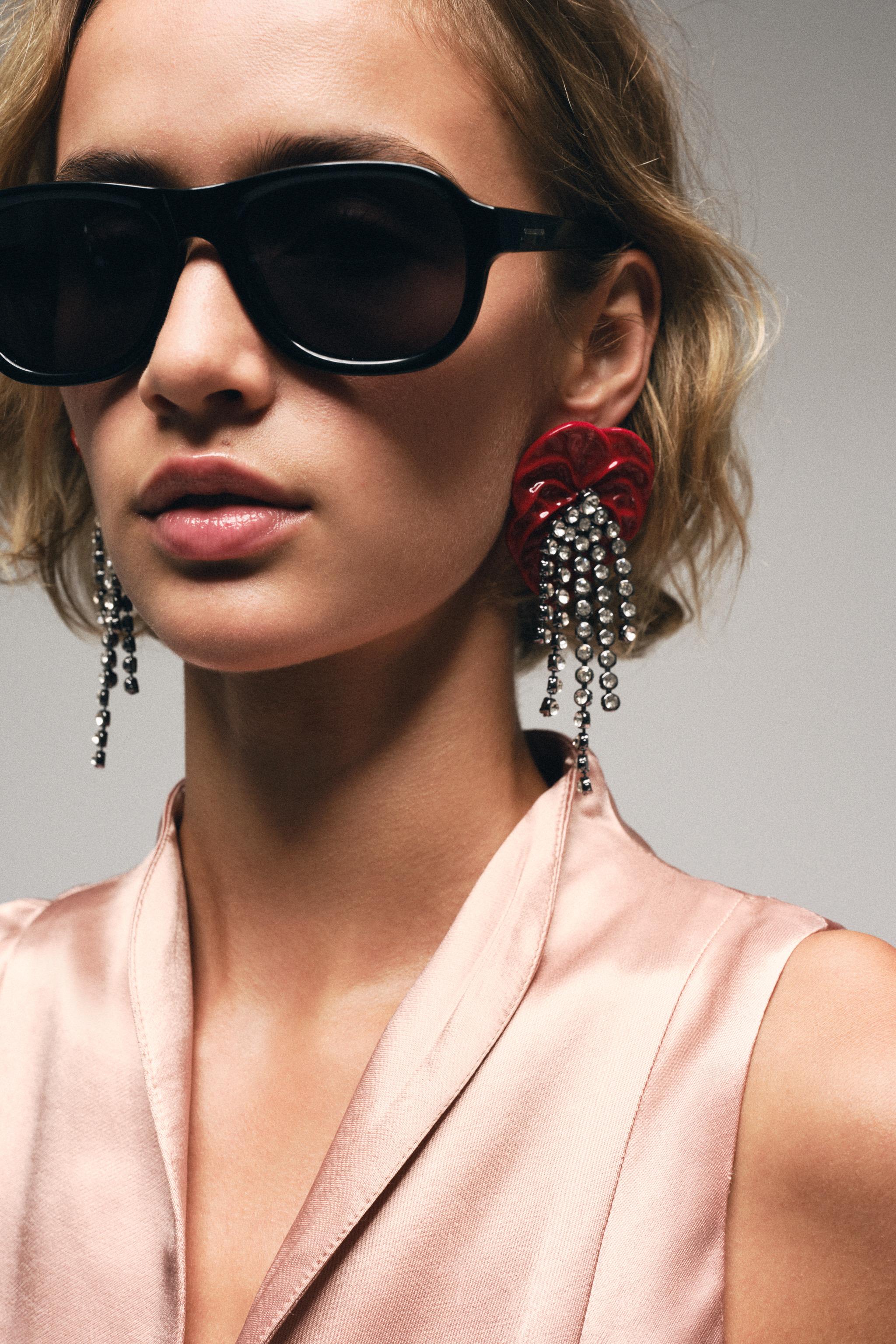 СЕРЬГИ «ЦВЕТЫ» СО СТРАЗАМИ — ZARA