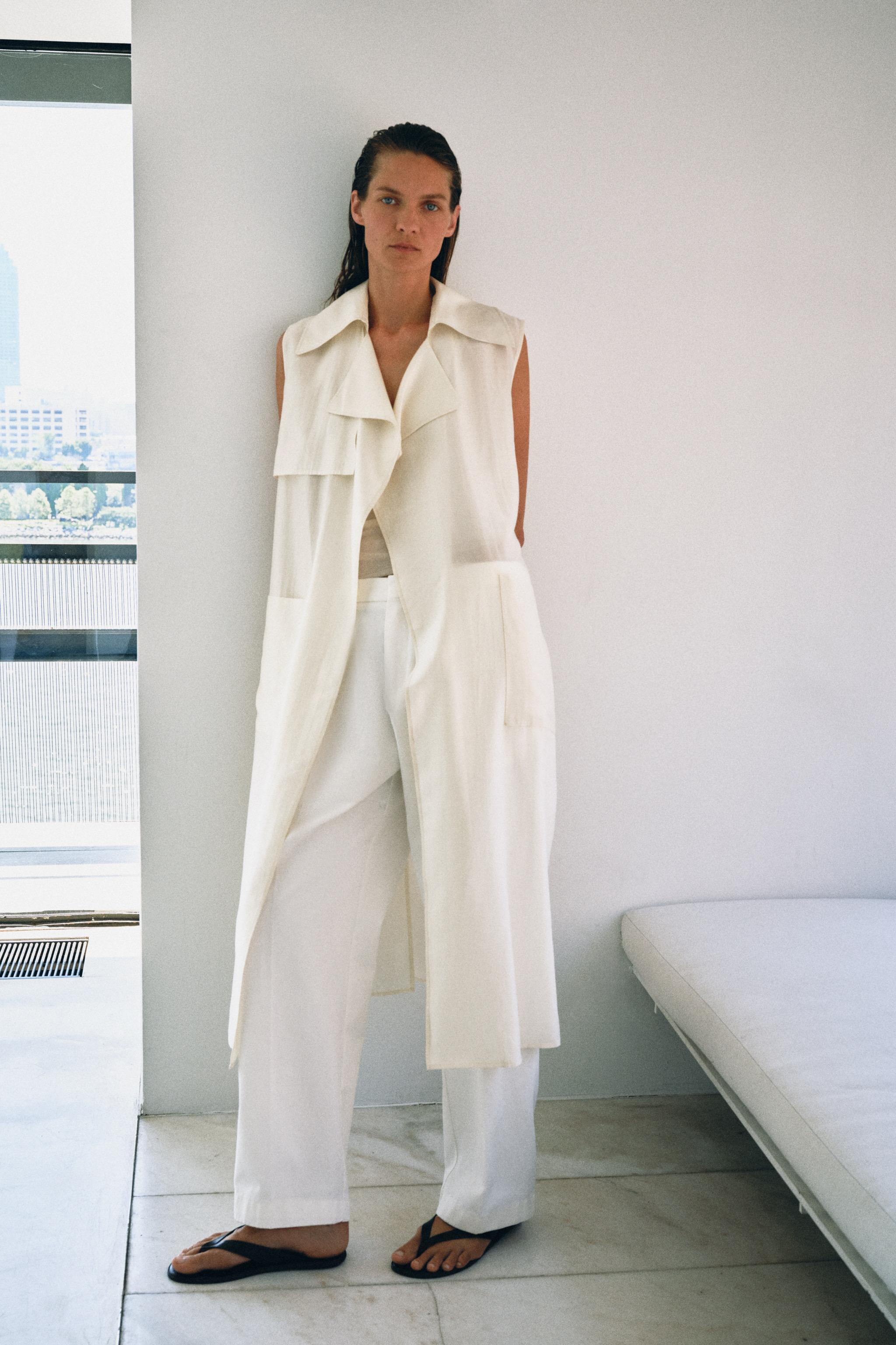 УДЛИНЕННЫЙ ЖИЛЕТ ИЗ СТРУЯЩЕЙСЯ ТКАНИ — ZW COLLECTION — ZARA