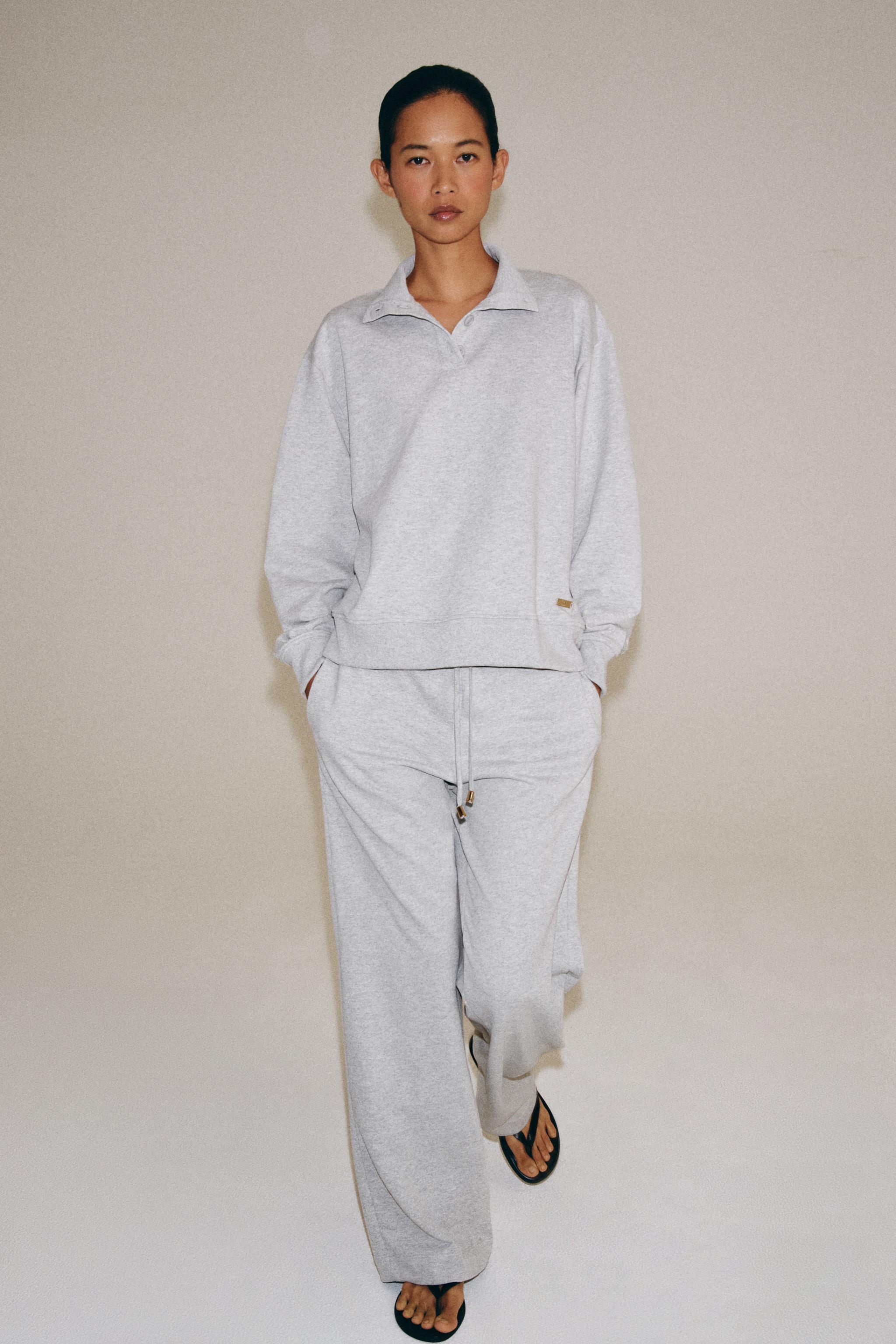 ТОЛСТОВКА НА ПУГОВИЦАХ — ZARA
