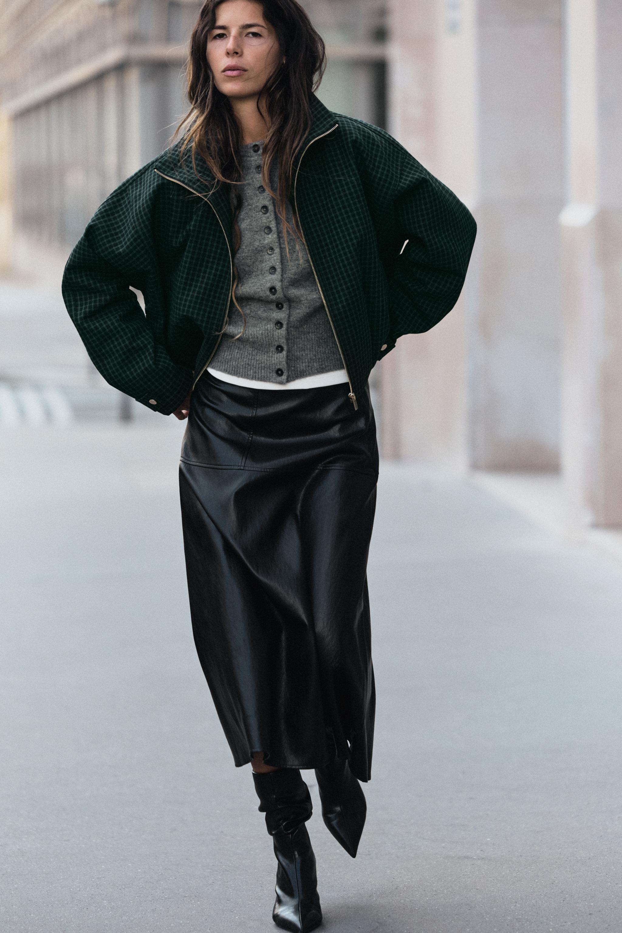 Бомбер в клетку — ZARA