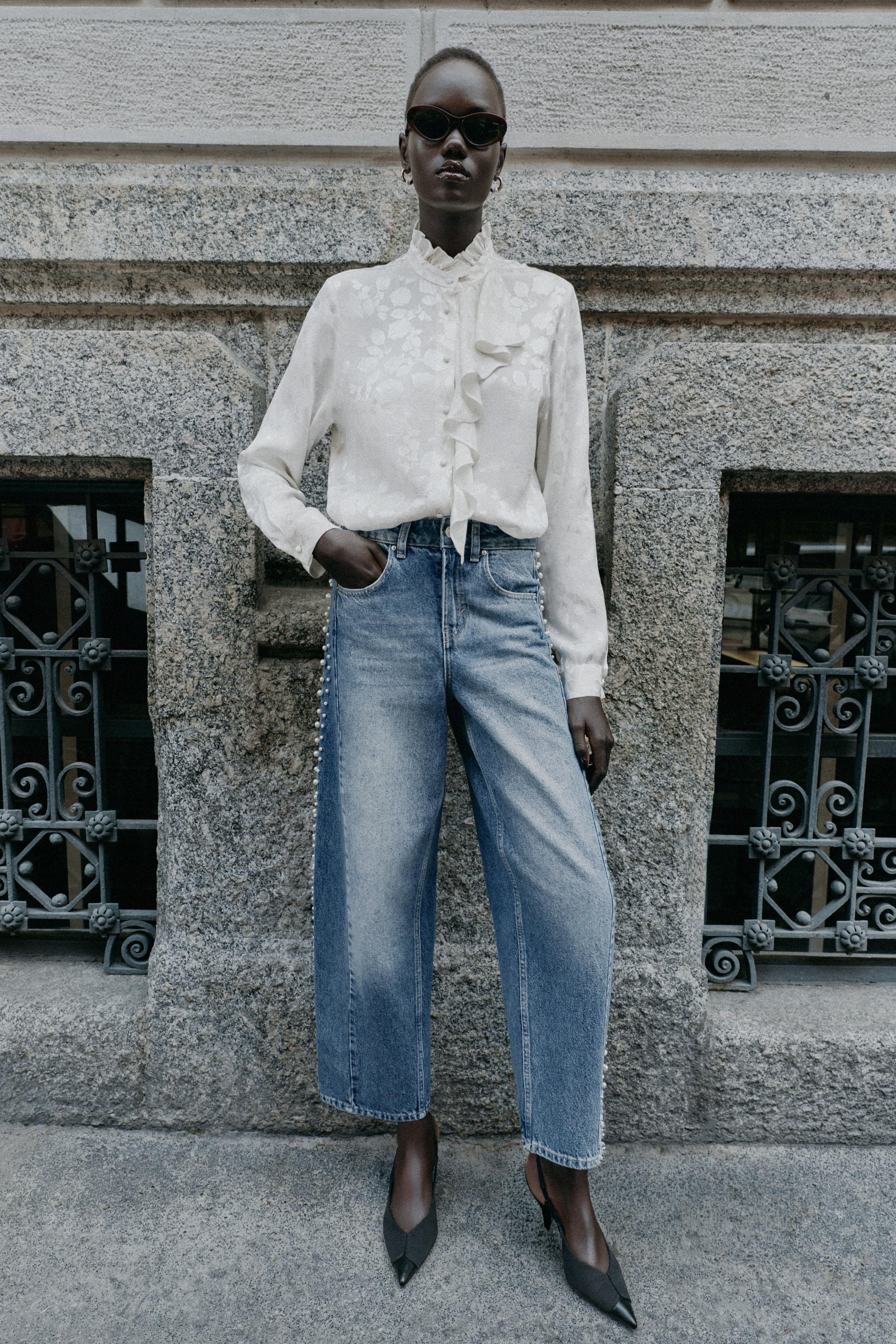 БЛУЗА С ЦВЕТОЧНЫМ ЖАККАРДОВЫМ УЗОРОМ И ВОЛАНАМИ — ZARA