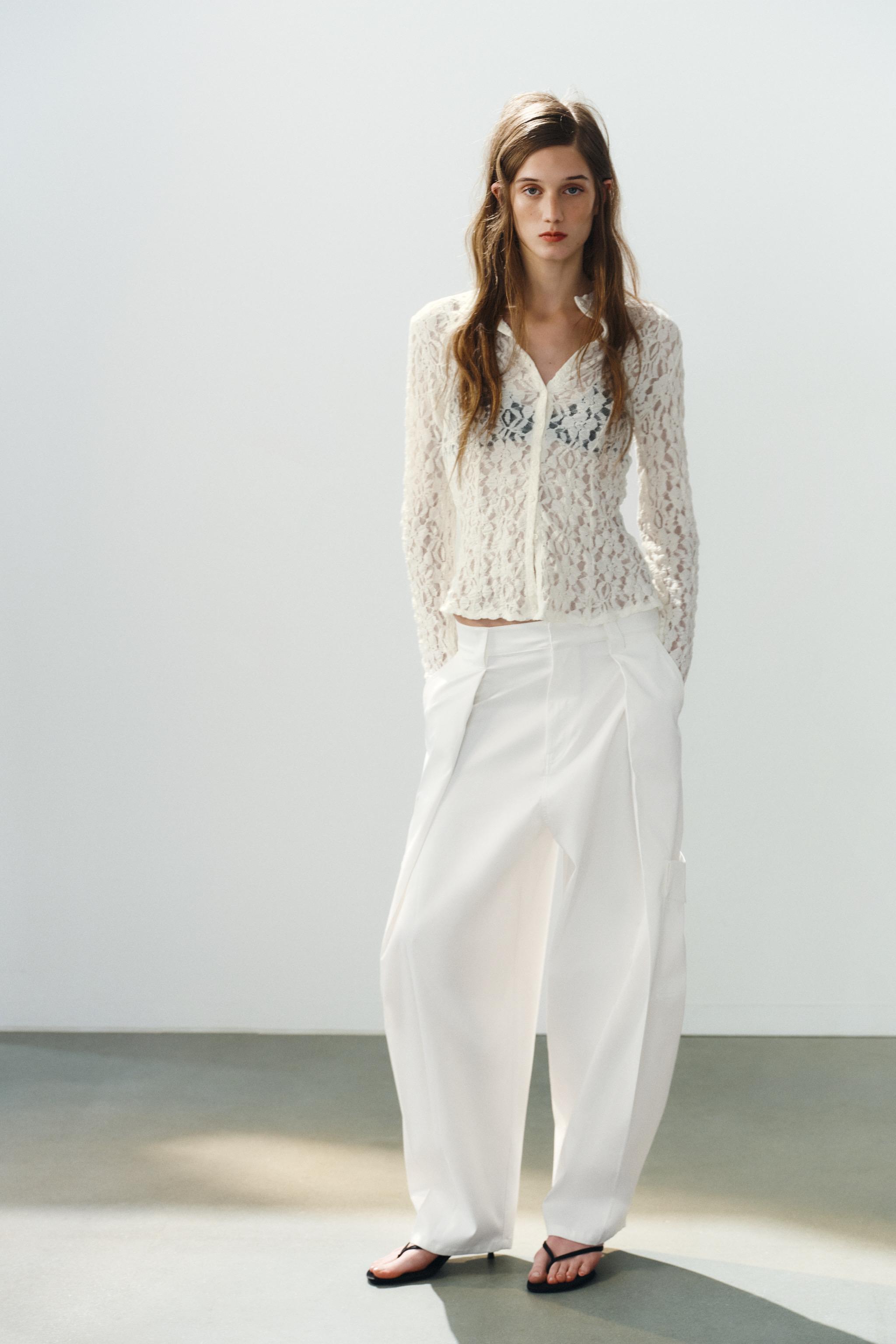 ТОП ИЗ КРУЖЕВА С ПУГОВИЦАМИ — ZARA