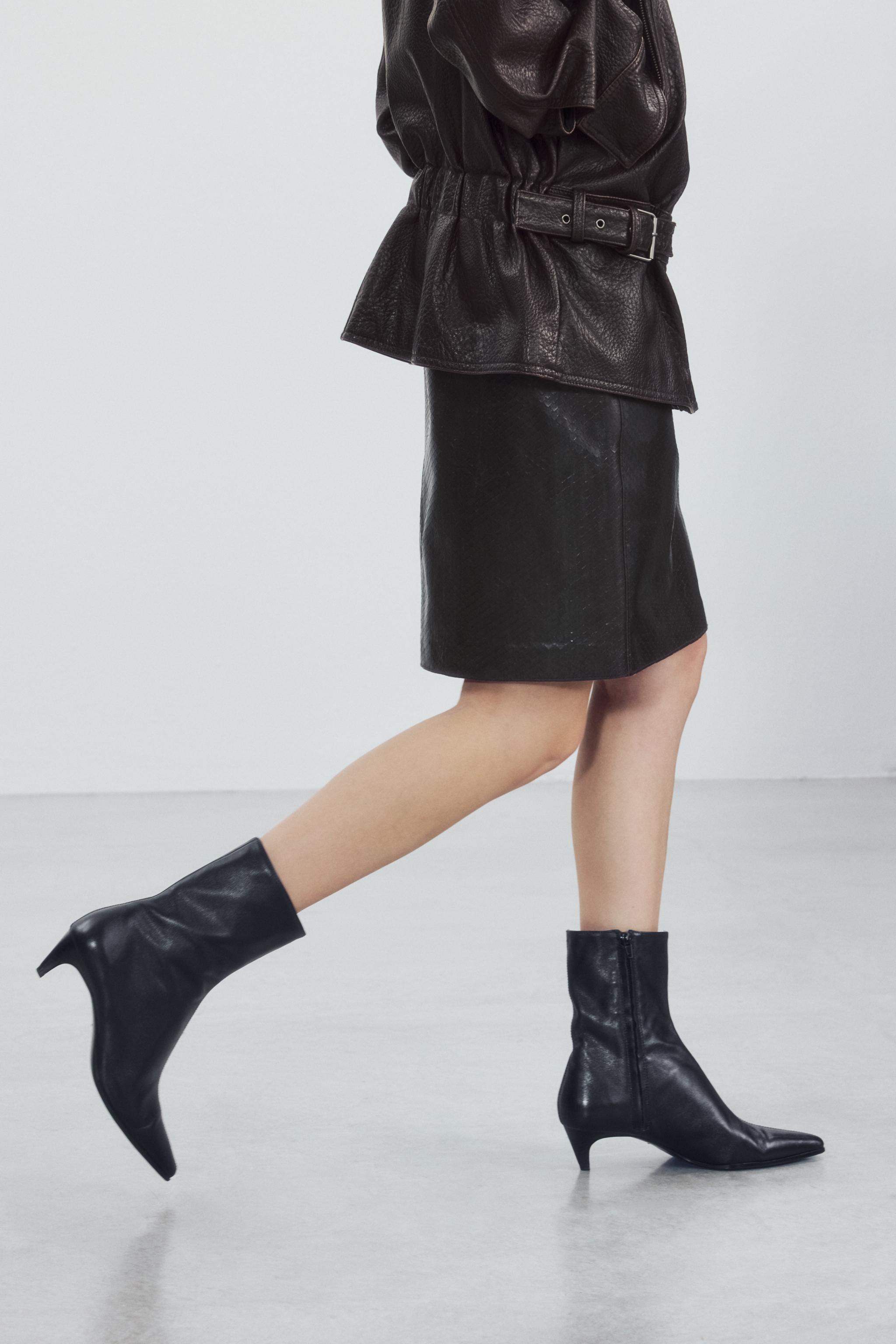 КОЖАНЫЕ БОТИЛЬОНЫ НА ТОНКОМ КАБЛУКЕ — ZARA