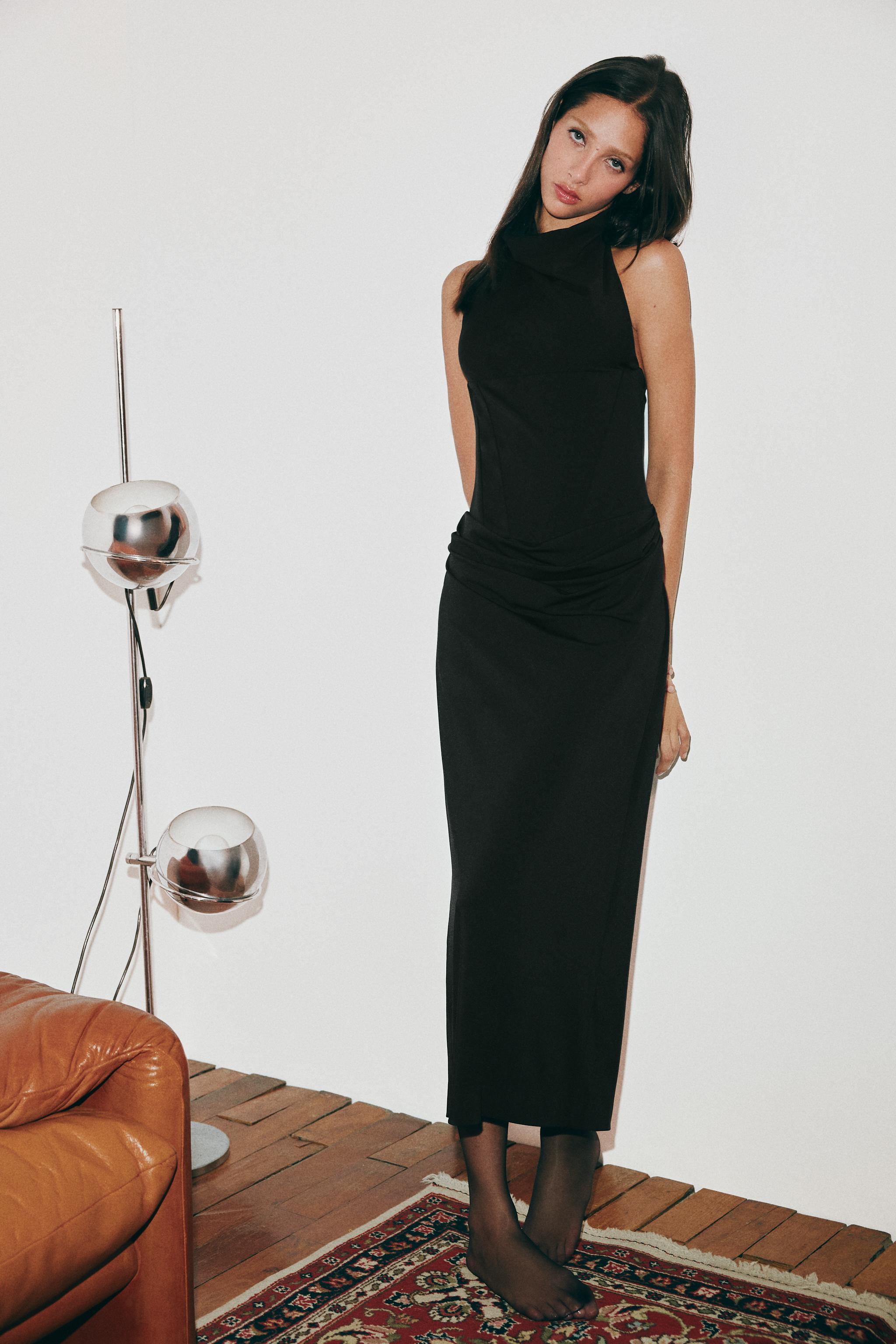 ПЛАТЬЕ-КОРСЕТ С ГОРЛОВИНОЙ ХАЛТЕР — ZARA