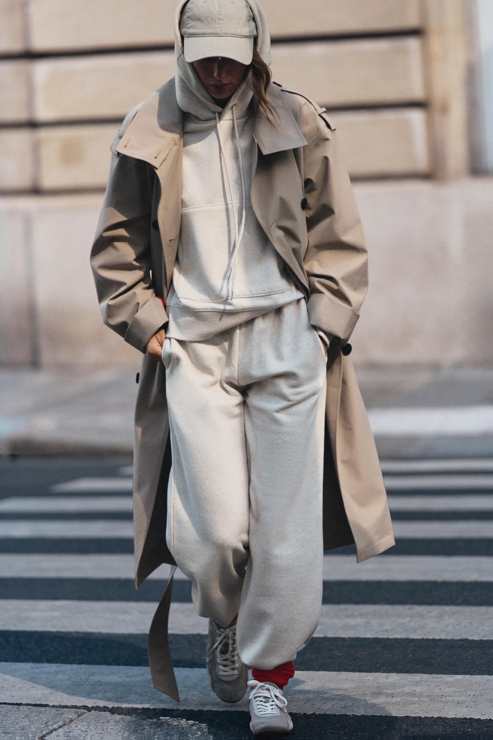 БАЗОВАЯ ТОЛСТОВКА С КАПЮШОНОМ — ZARA