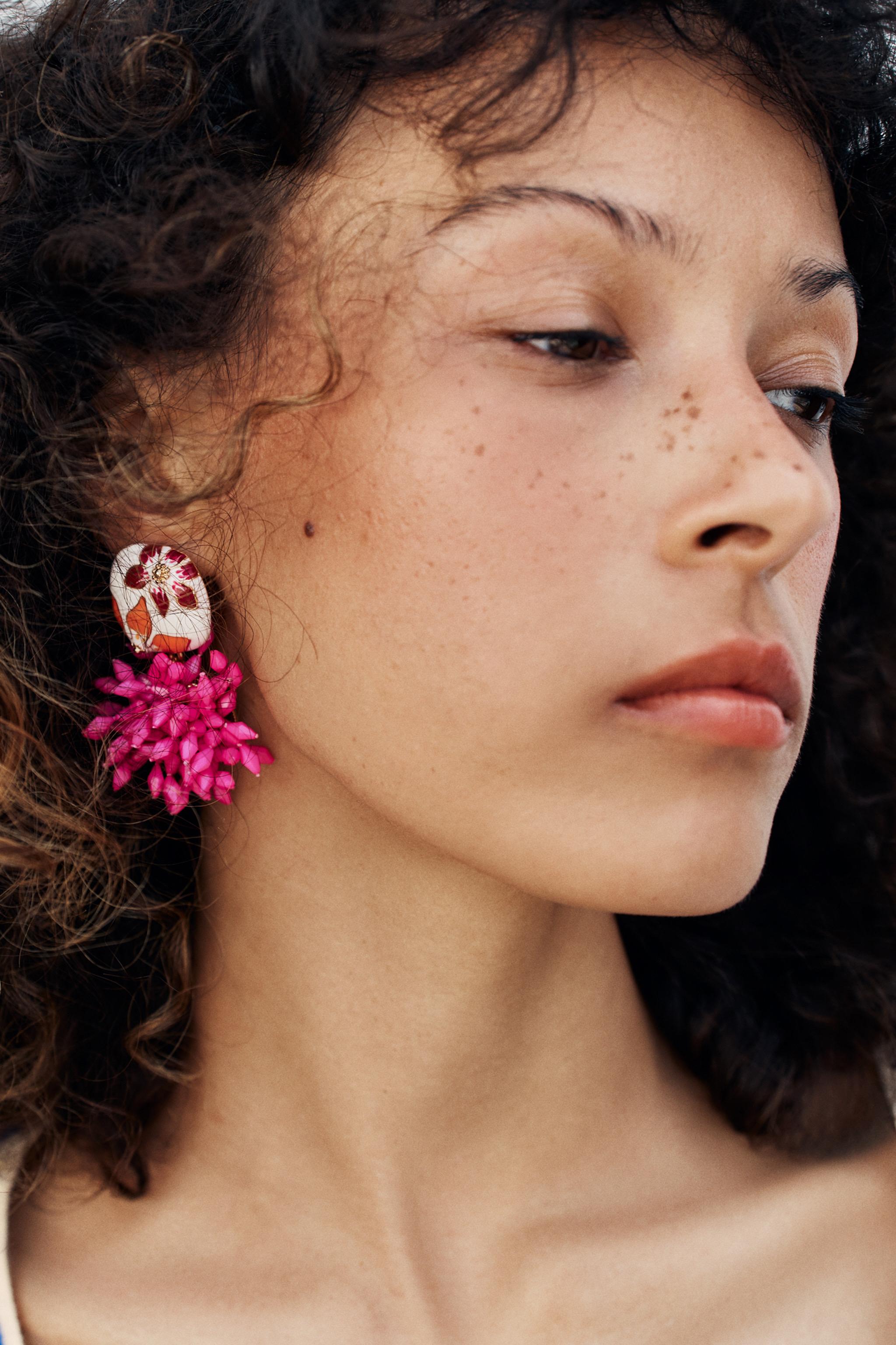 СЕРЬГИ С БУСИНАМИ И ПОЛИМЕРНЫМИ ДЕТАЛЯМИ — ZARA