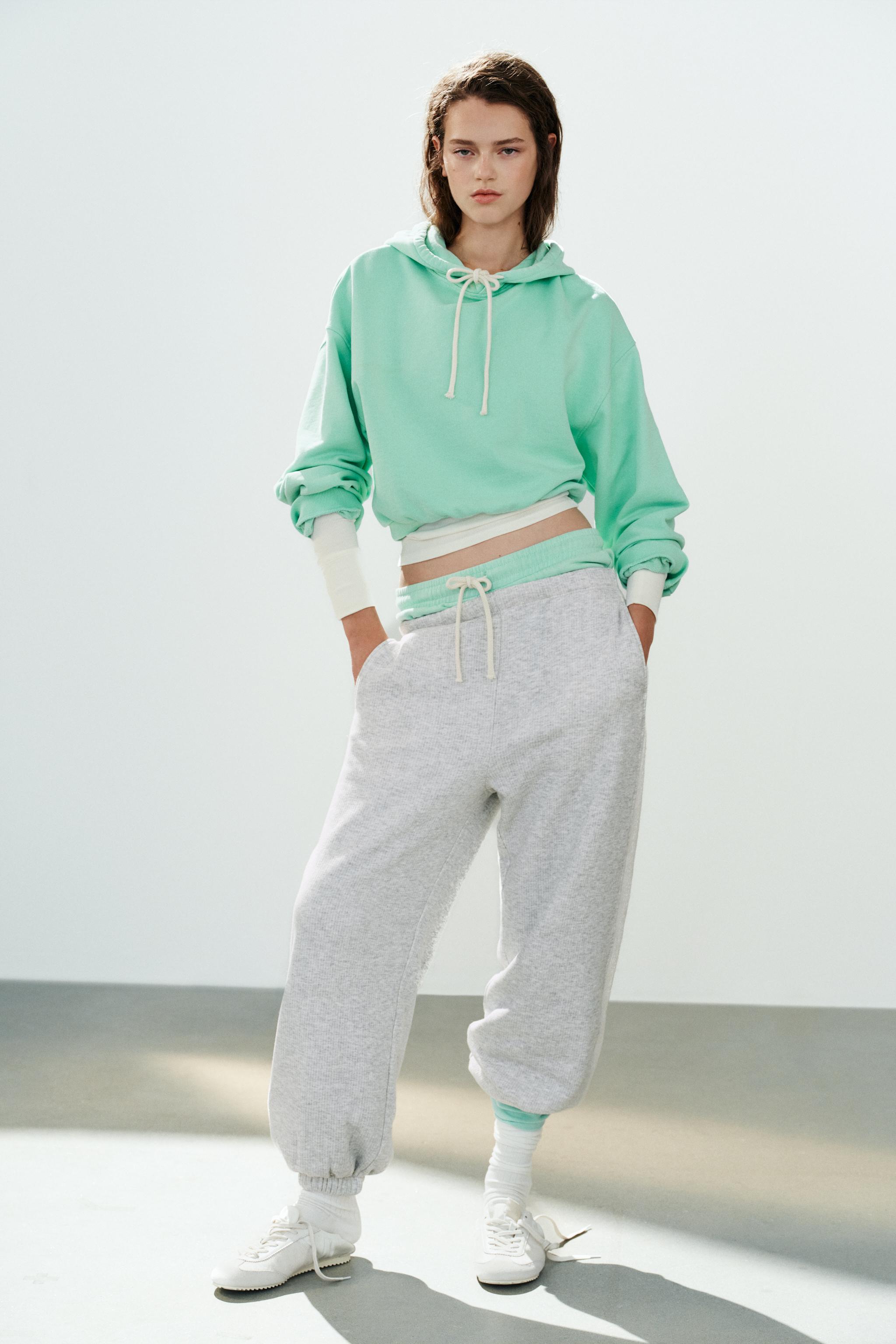 УКОРОЧЕННАЯ ТОЛСТОВКА ФЛУОРЕСЦЕНТНОГО ЦВЕТА — ZARA