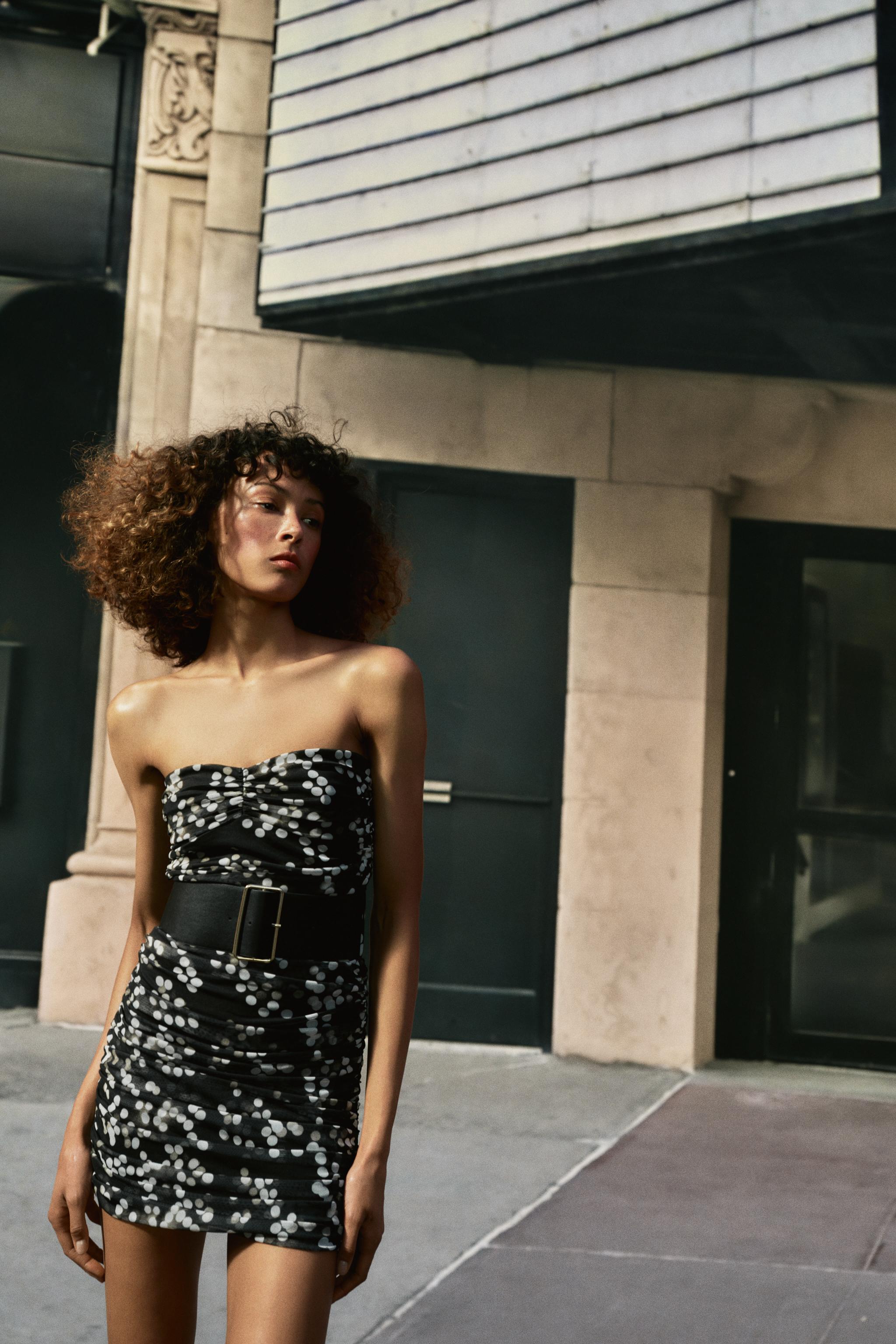 Платье в горошек с поясом — ZARA