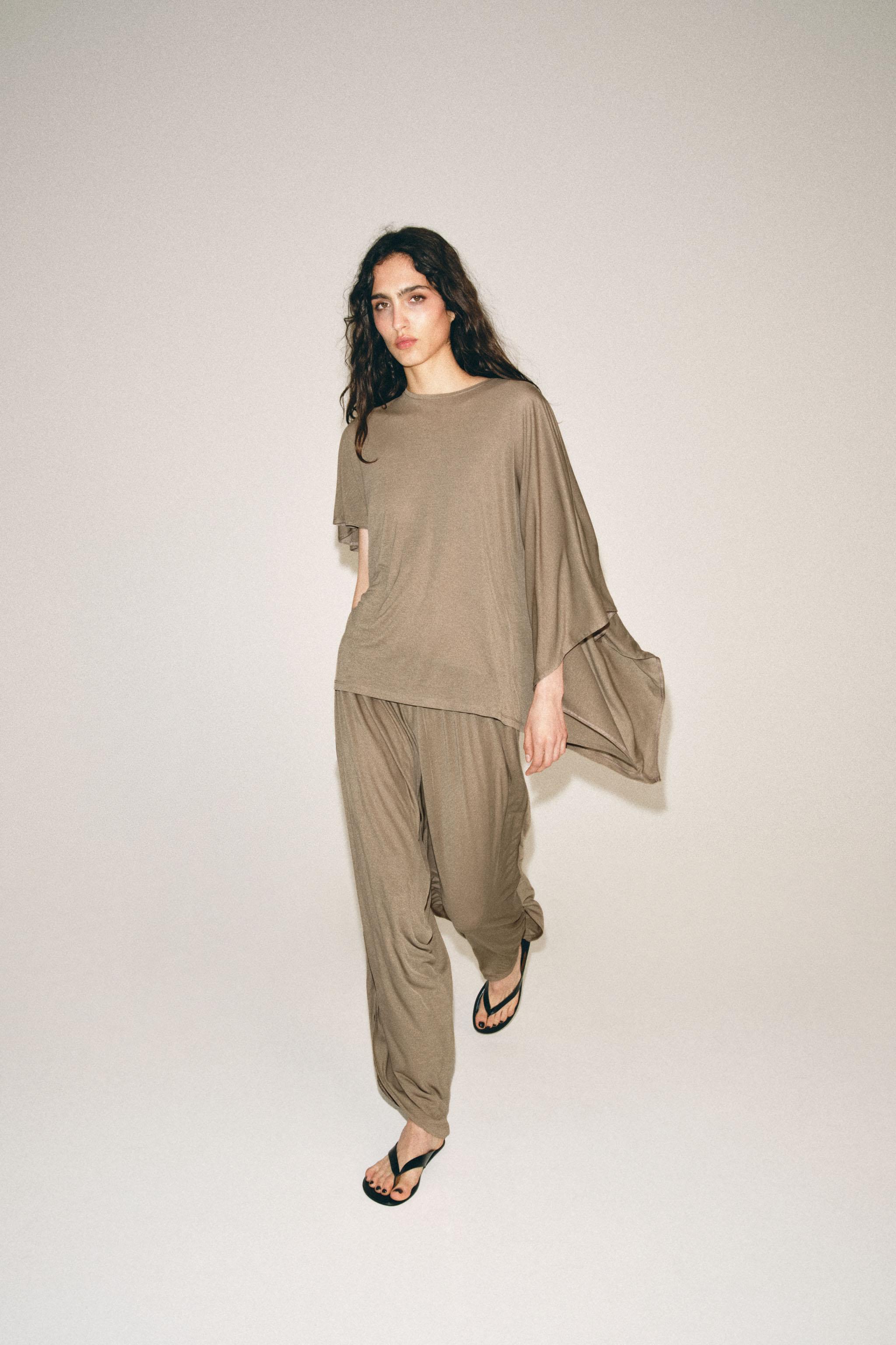 Брюки свободного кроя — ZARA