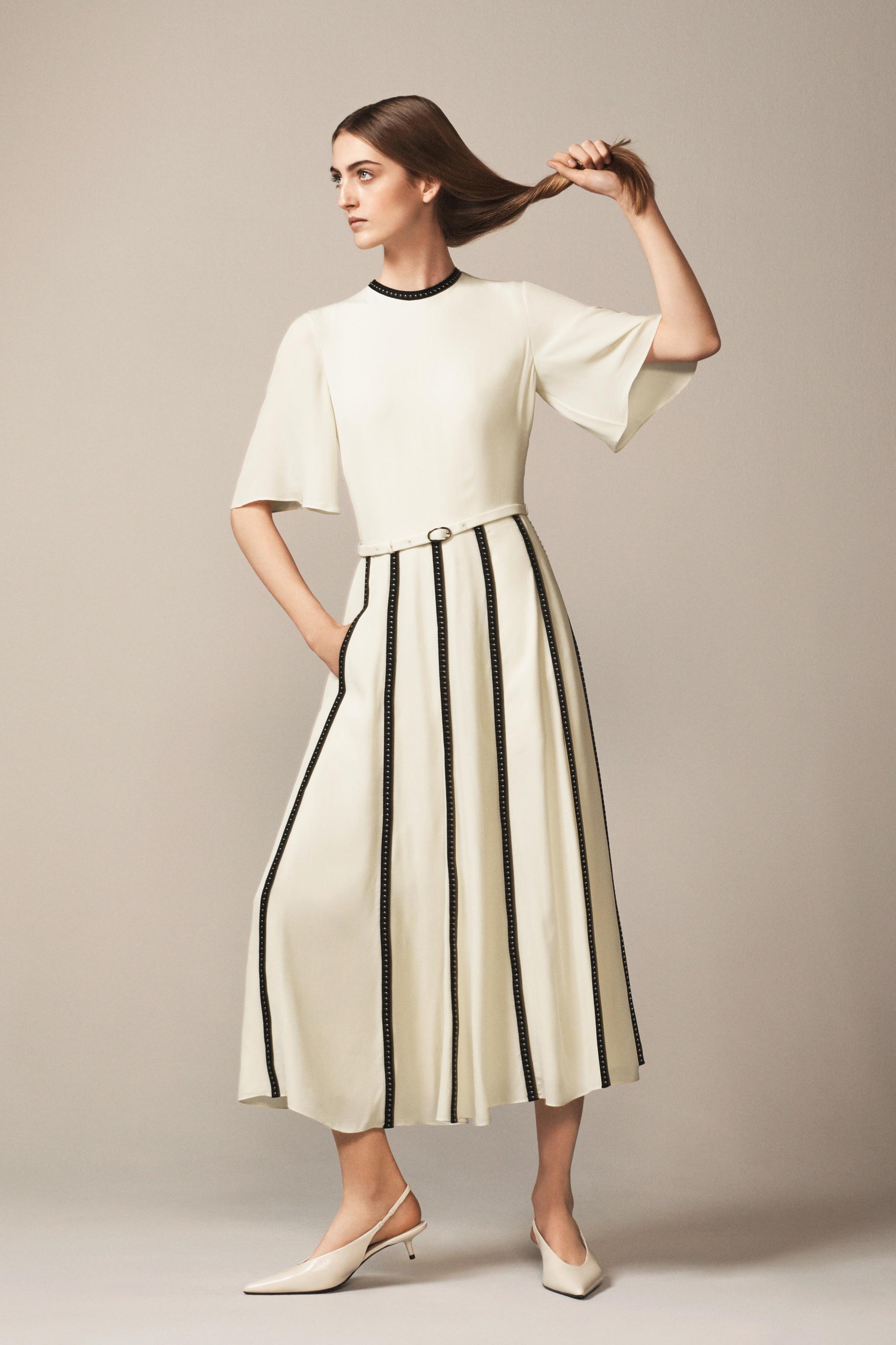 ПЛАТЬЕ С КОНТРАСТНЫМИ ЛЕНТАМИ И ЗАКЛЕПКАМИ — THE ITEM — ZARA