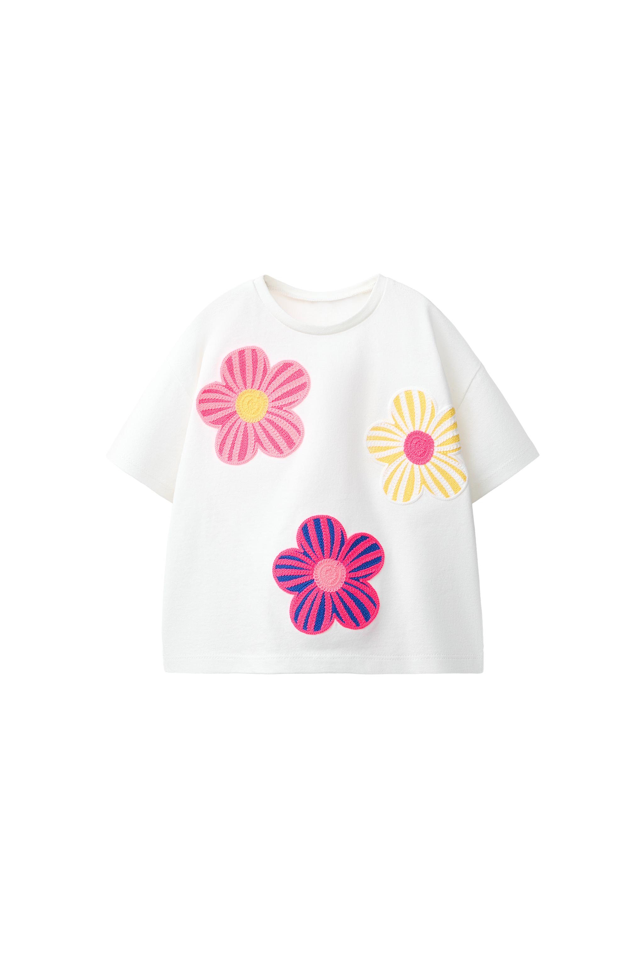 Футболка с цветочной аппликацией — ZARA