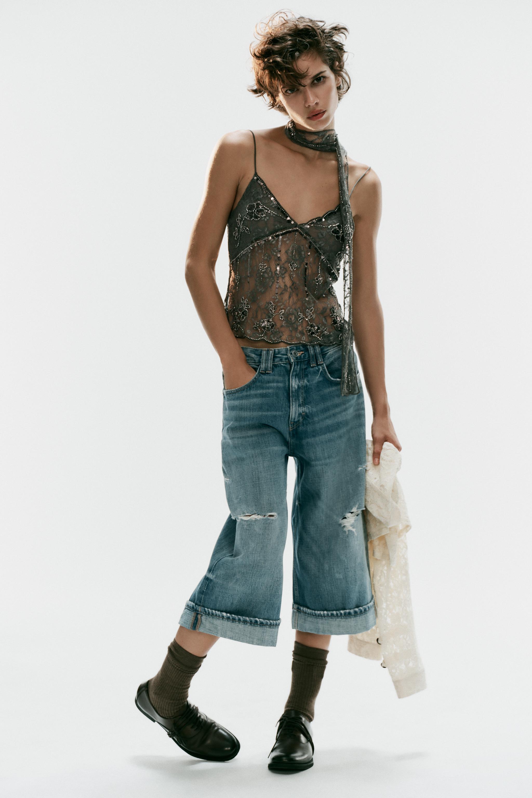 ТОП С КРУЖЕВОМ, ВЫШИВКОЙ И КОСЫНКОЙ — ZARA