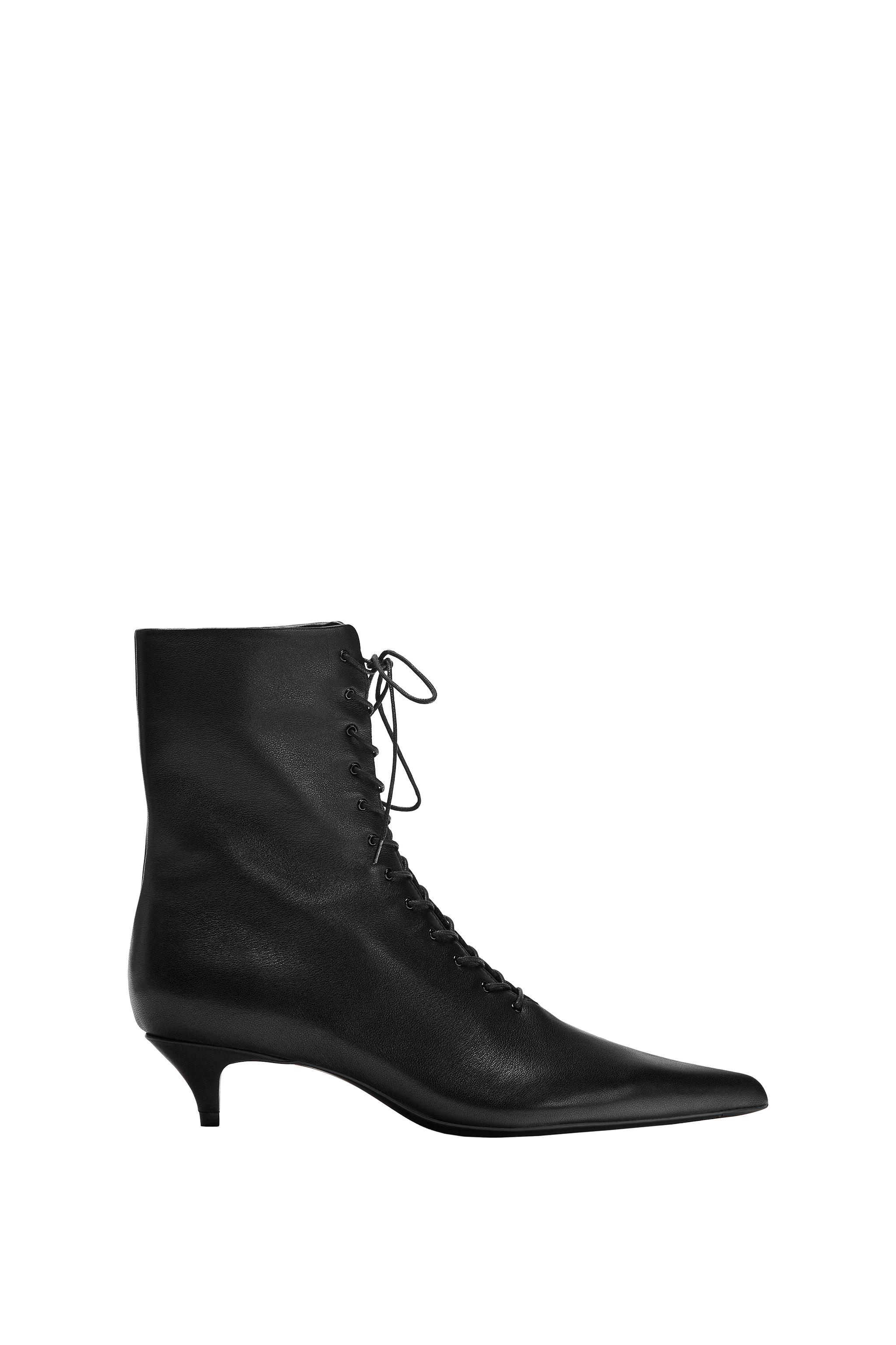 Кожаные ботинки на низком каблуке — ZARA