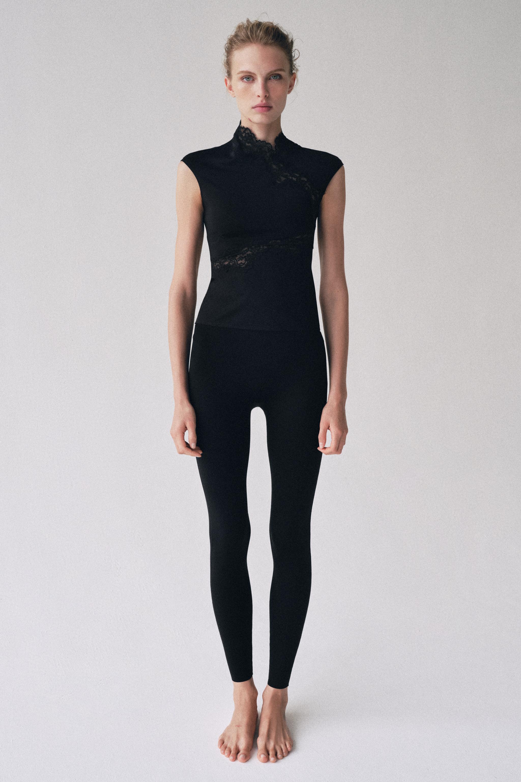 Топ с высоким воротом и кружевной отделкой — ZARA