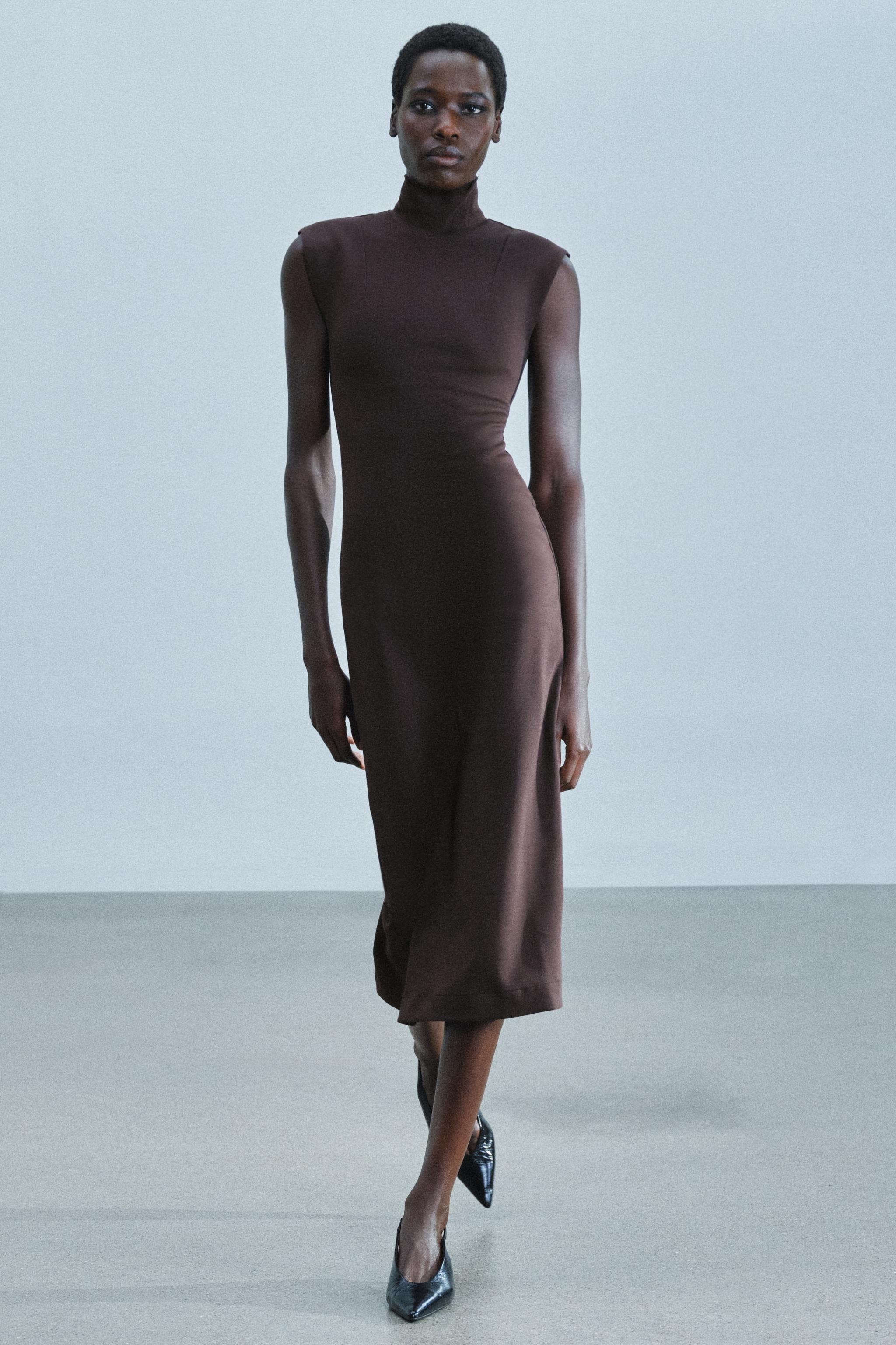 Платье миди с высокой горловиной — ZARA