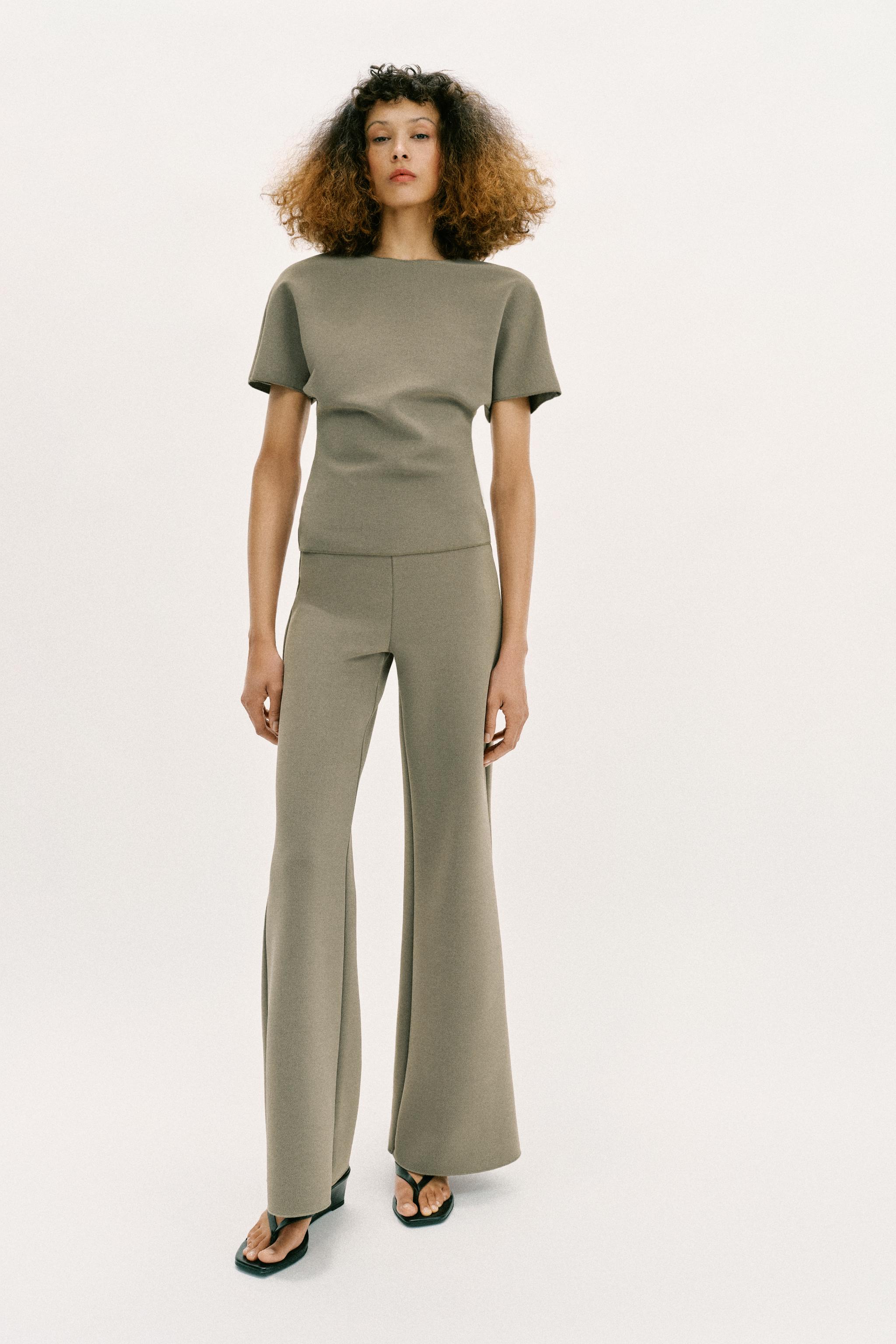 Топ с коротким рукавом и вырезами — ZARA