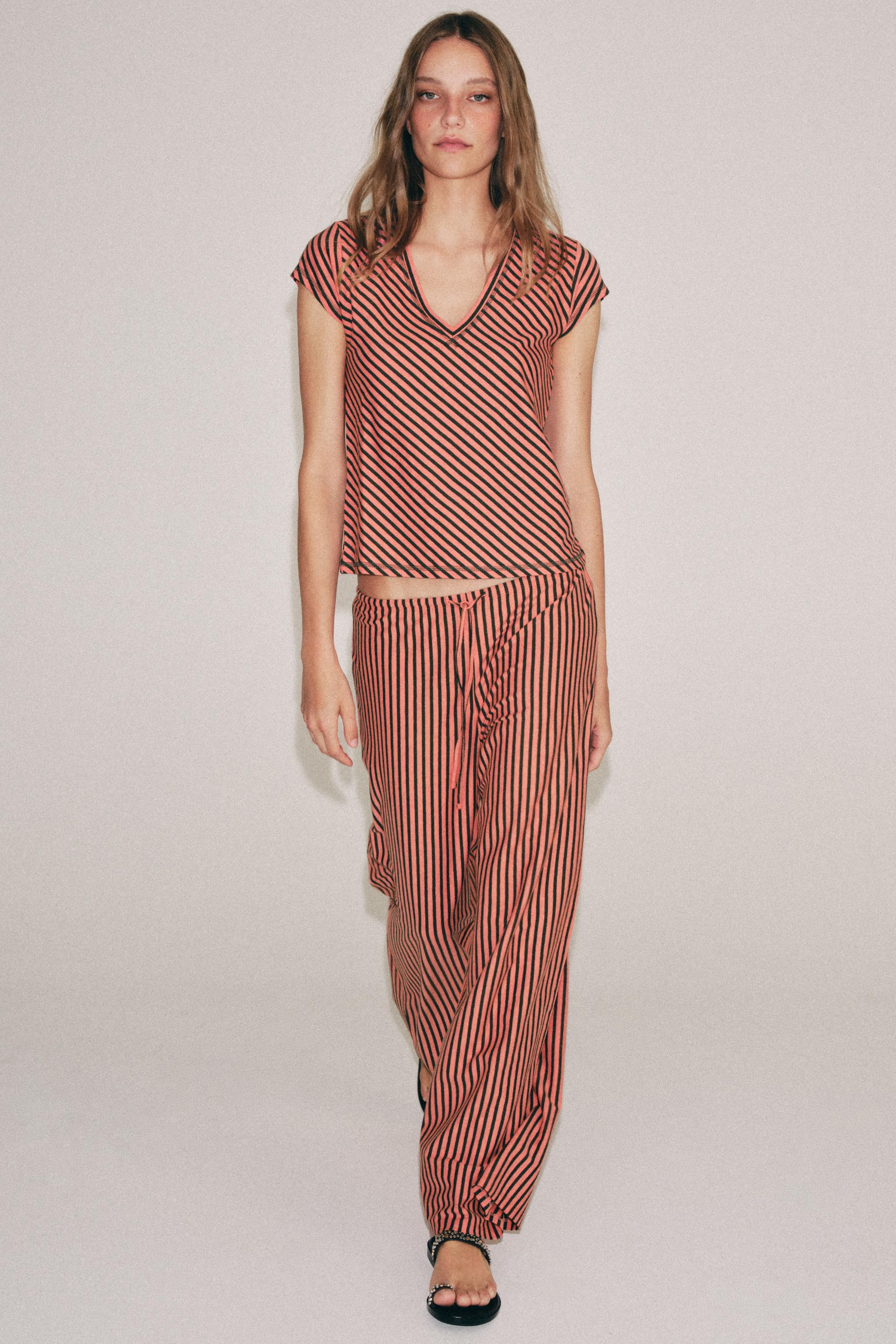 Футболка в полоску из смесового льна — ZARA