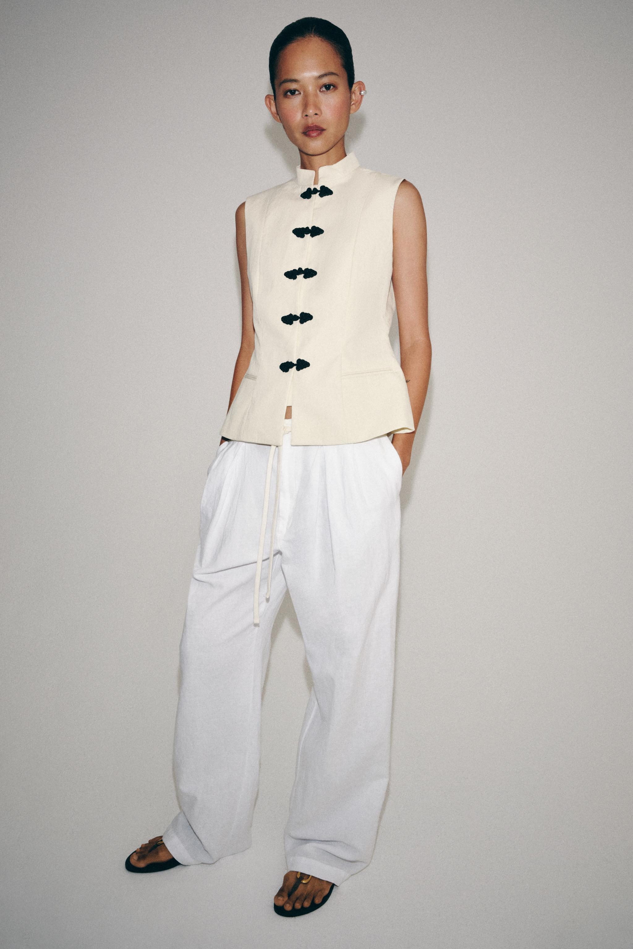 ЖИЛЕТ ОБЛЕГАЮЩЕГО КРОЯ — ZW COLLECTION — ZARA