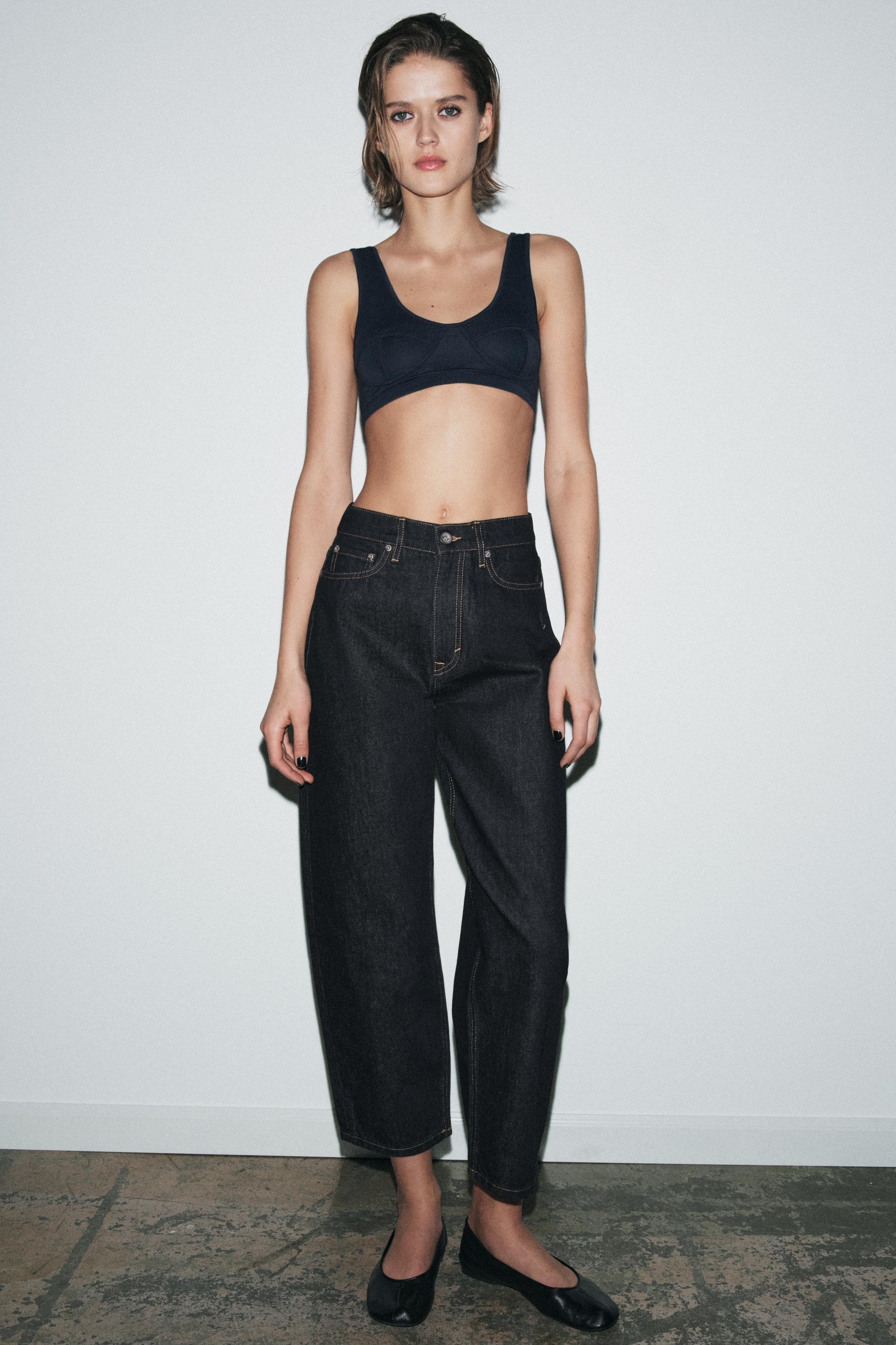 ЗАУЖЕННЫЕ ДЖИНСЫ СО СРЕДНЕЙ ПОСАДКОЙ — ZW COLLECTION — ZARA