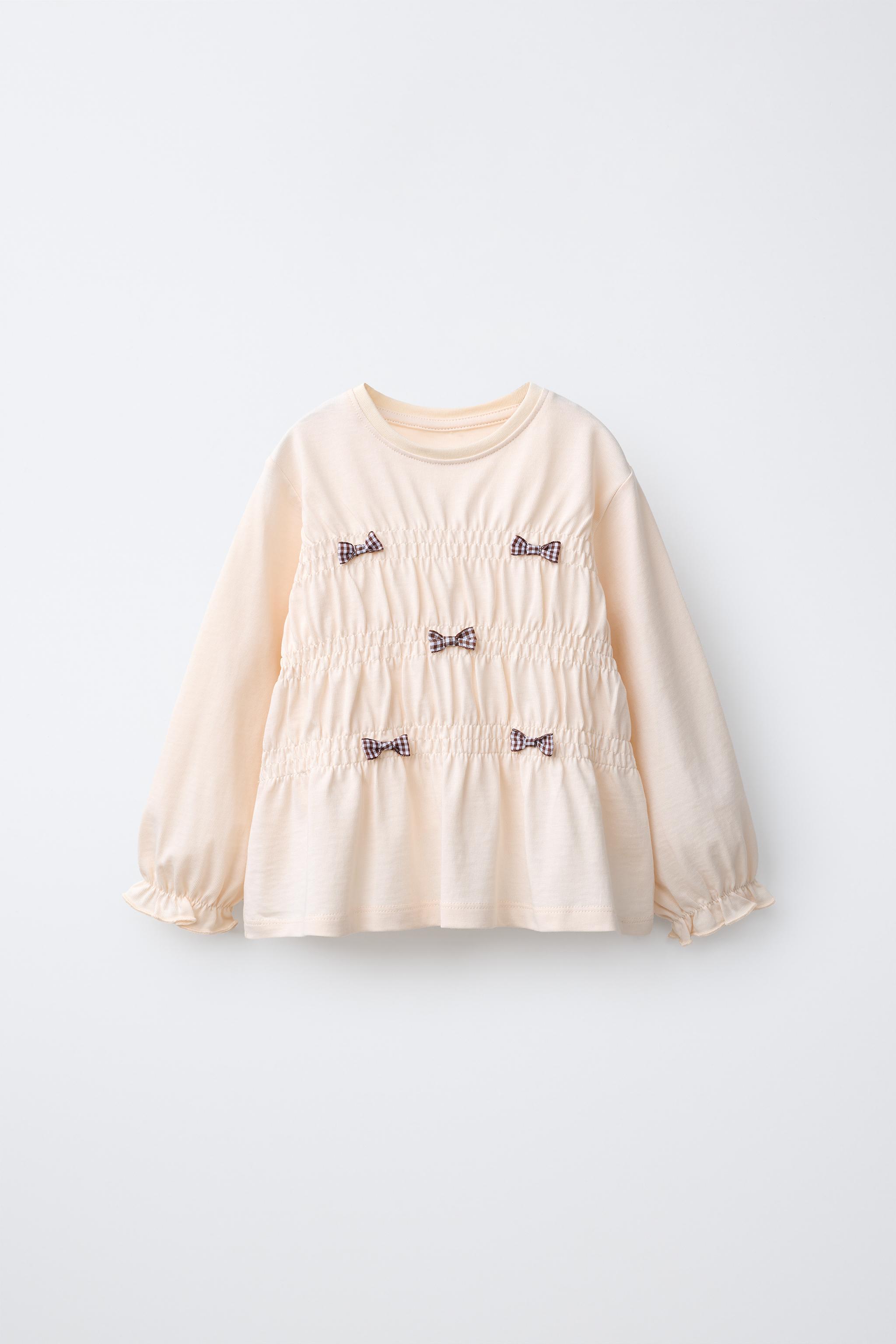ТОП СО СБОРКАМИ И БАНТАМИ — ZARA
