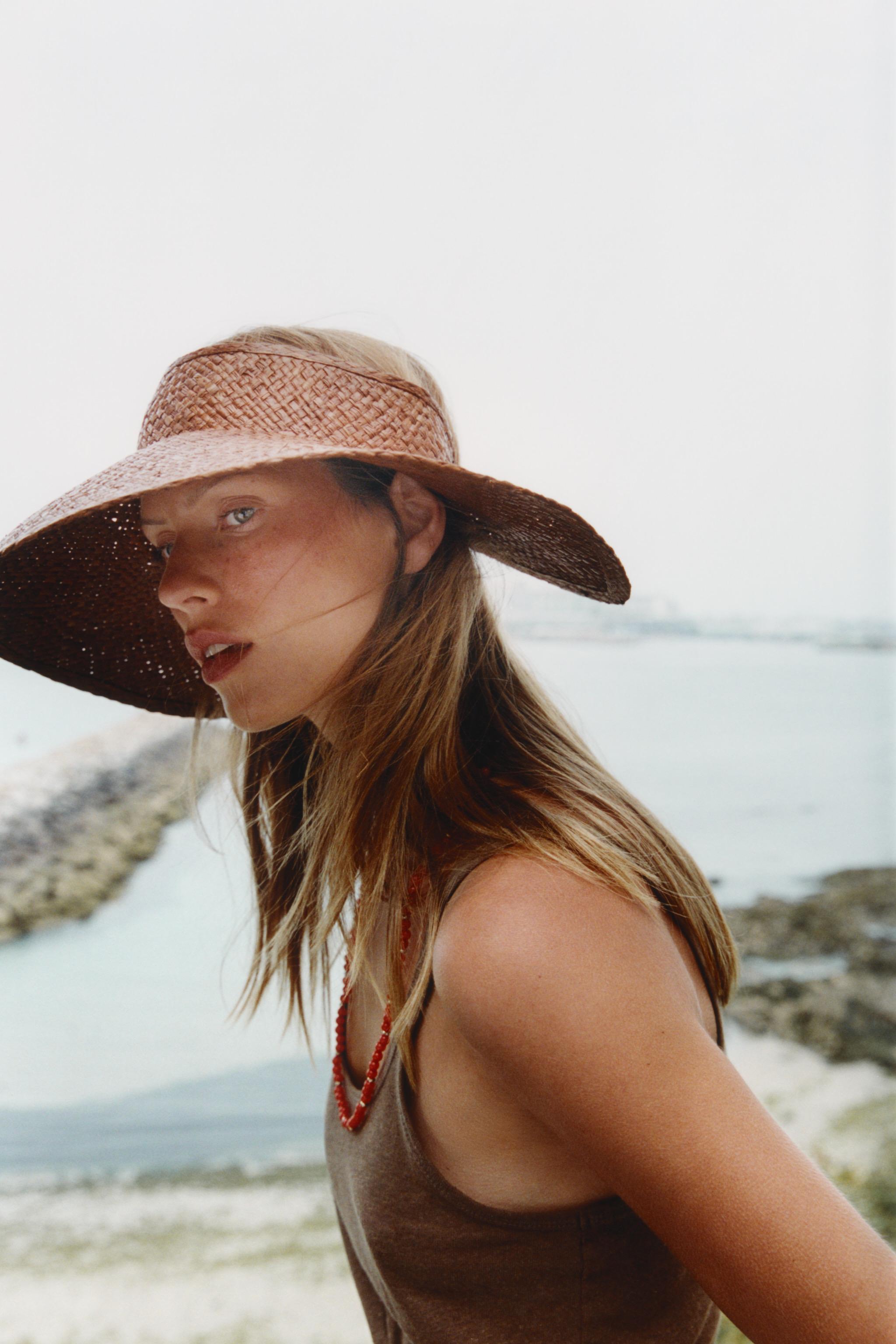 ПЛЕТЕНЫЙ КОЗЫРЕК ИЗ 100% РАФИИ — ZARA