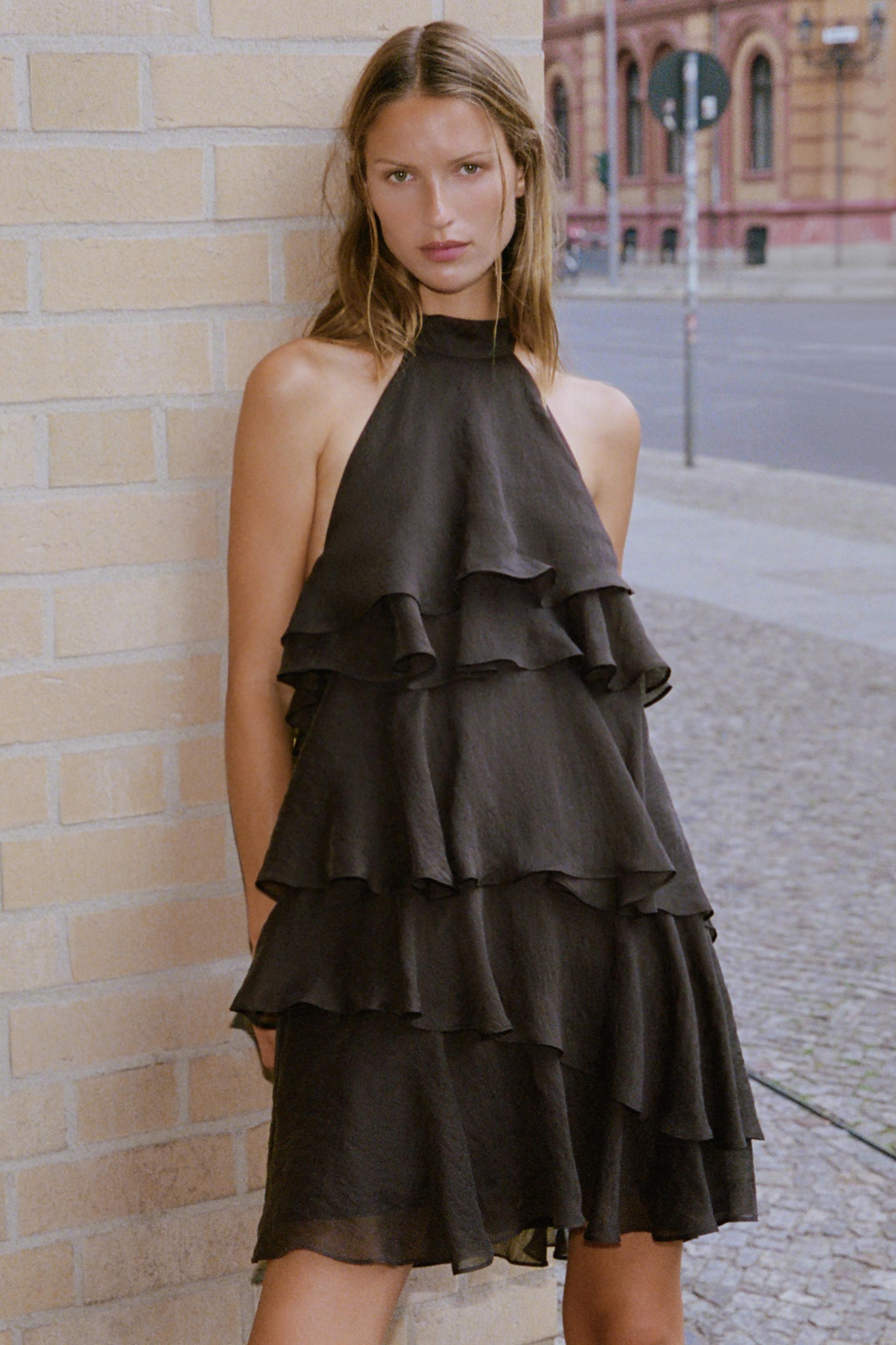 Короткое платье с рюшами — ZARA