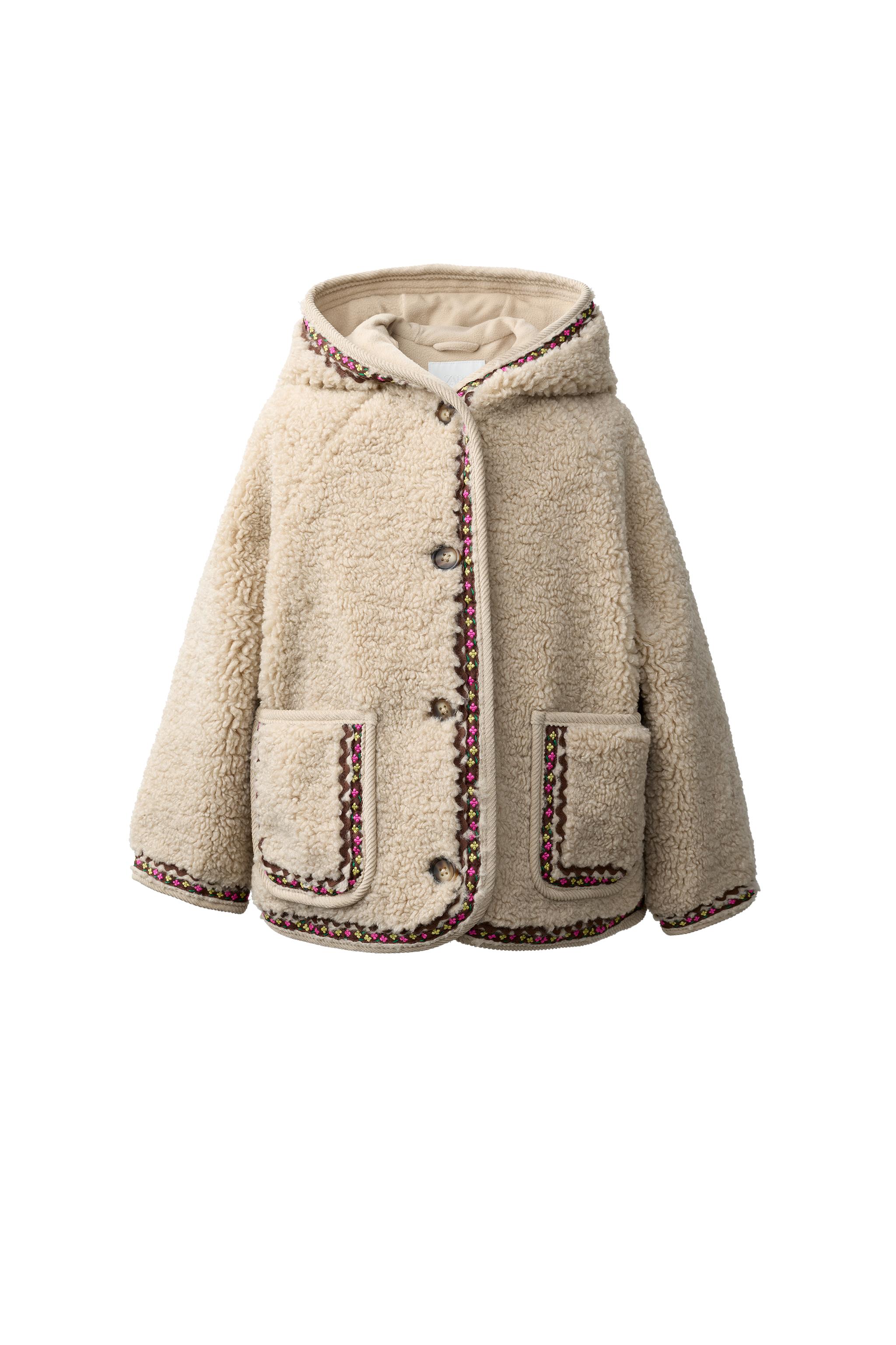 Куртка из искусственного меха с капюшоном и отделкой-воланом — ZARA