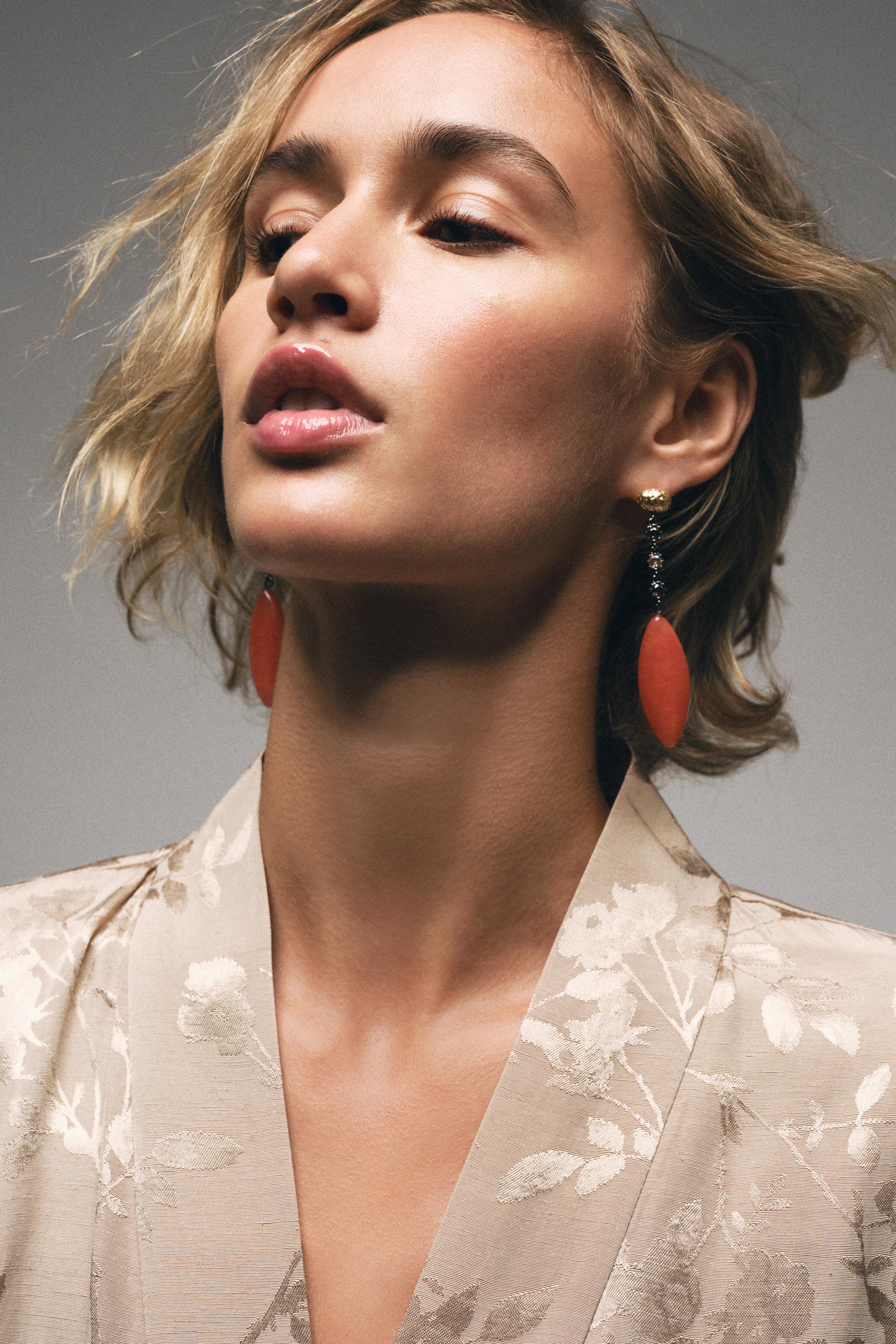СЕРЬГИ С КАМНЯМИ И СТРАЗАМИ — ZARA