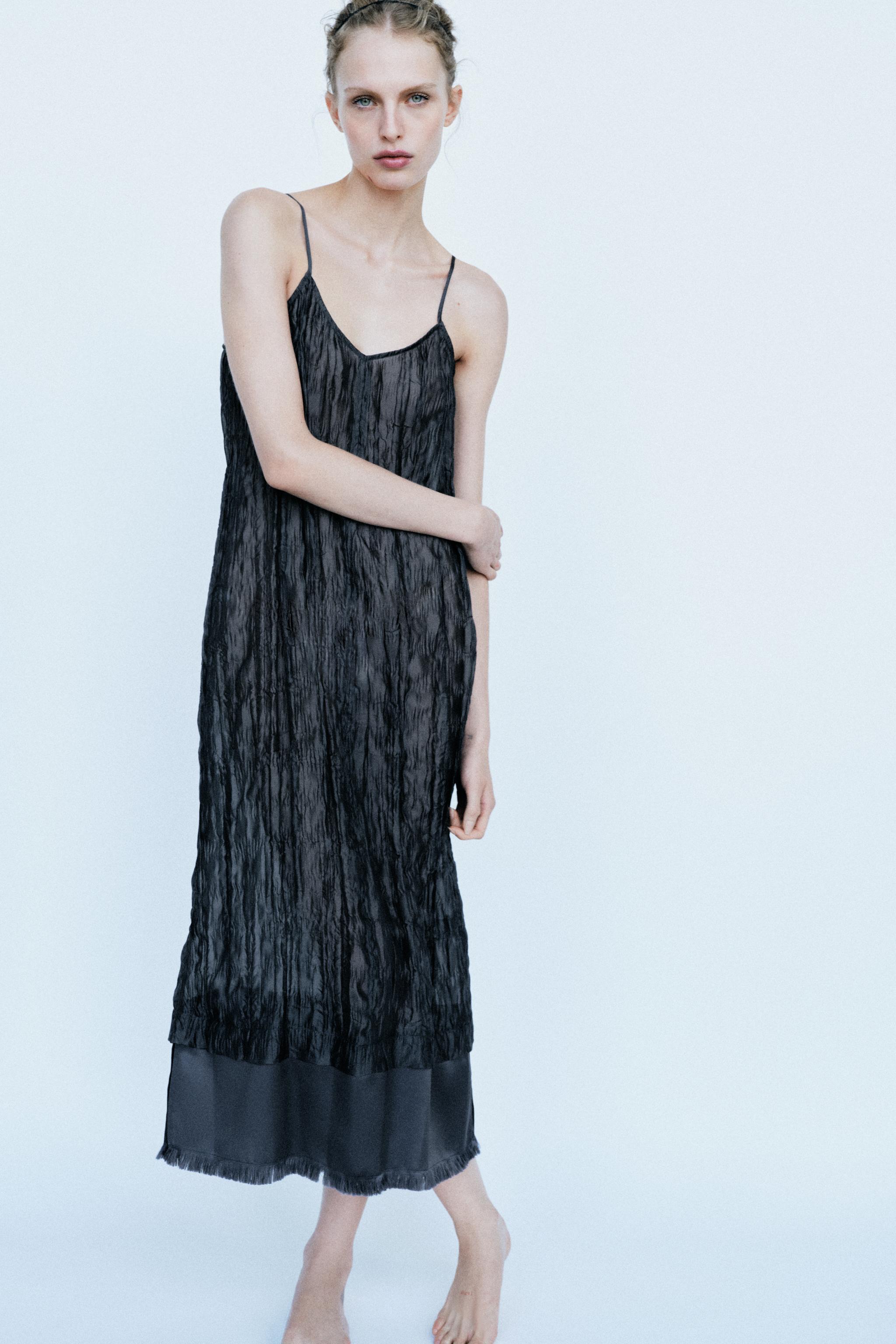 Платье фактурное с тонкими бретелями — ZARA