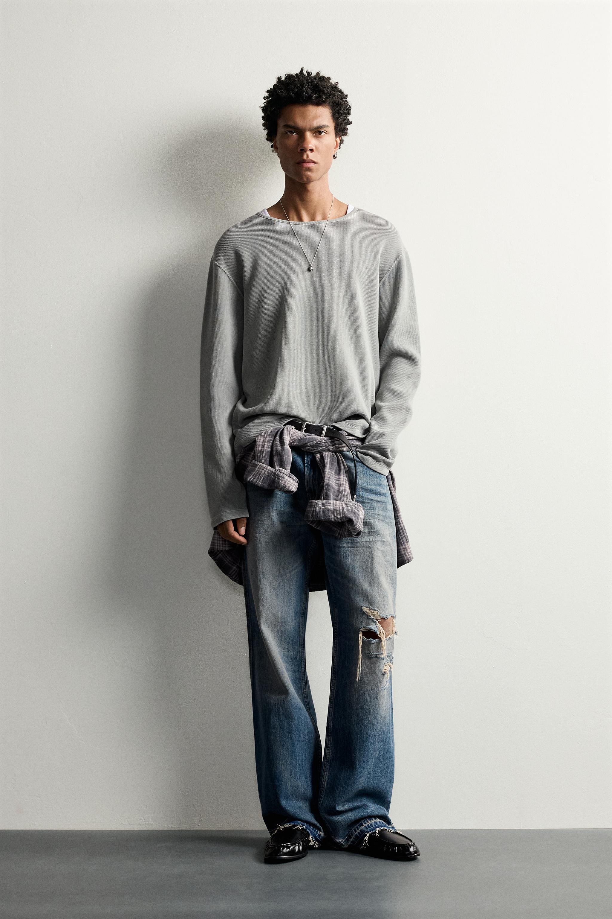 ТОЛСТОВКА С ФАКТУРНОЙ ОТДЕЛКОЙ И ЭФФЕКТОМ ПОТЕРТОСТИ — ZARA