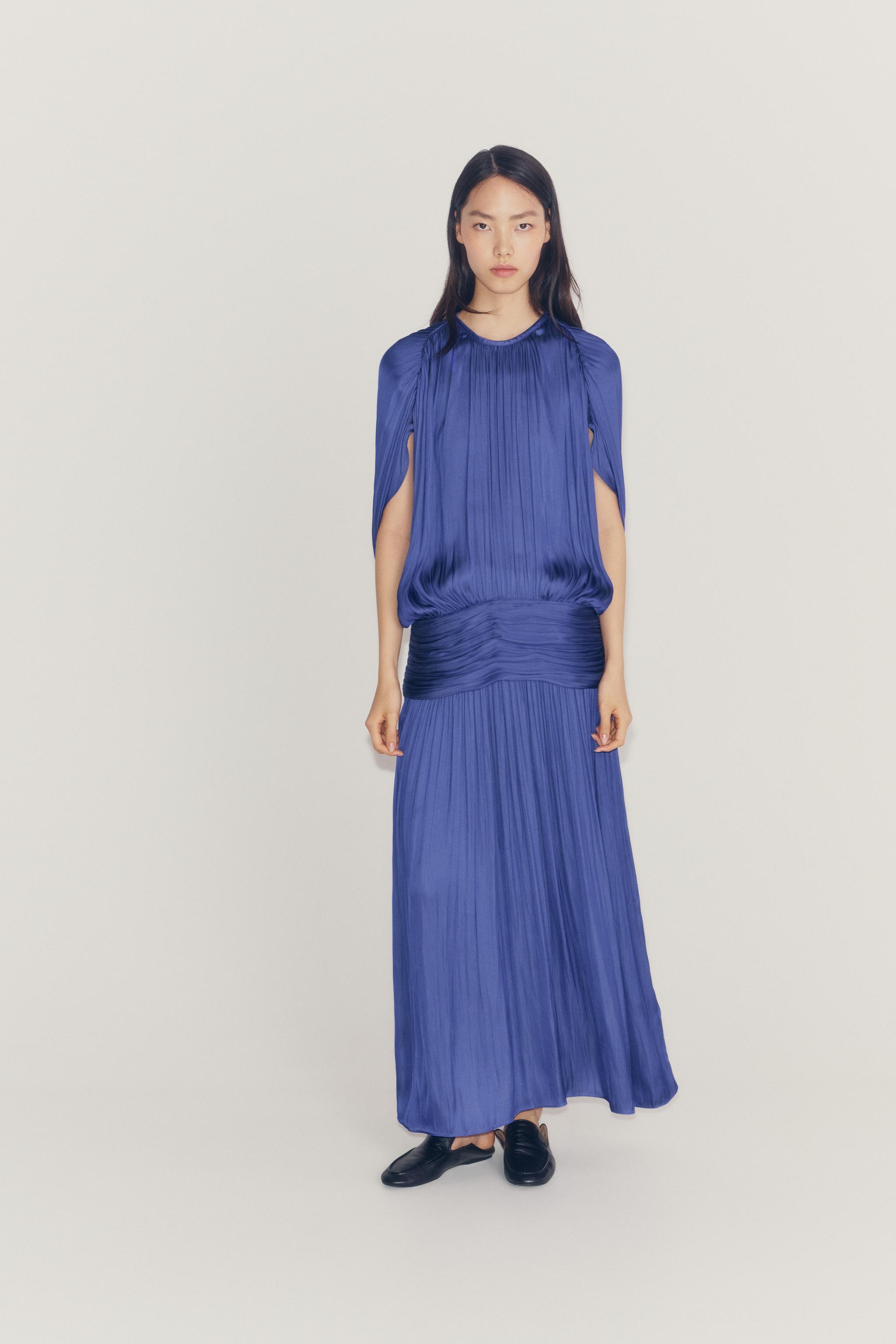 Платье ZW COLLECTION с запа́хом и поясом — ZARA