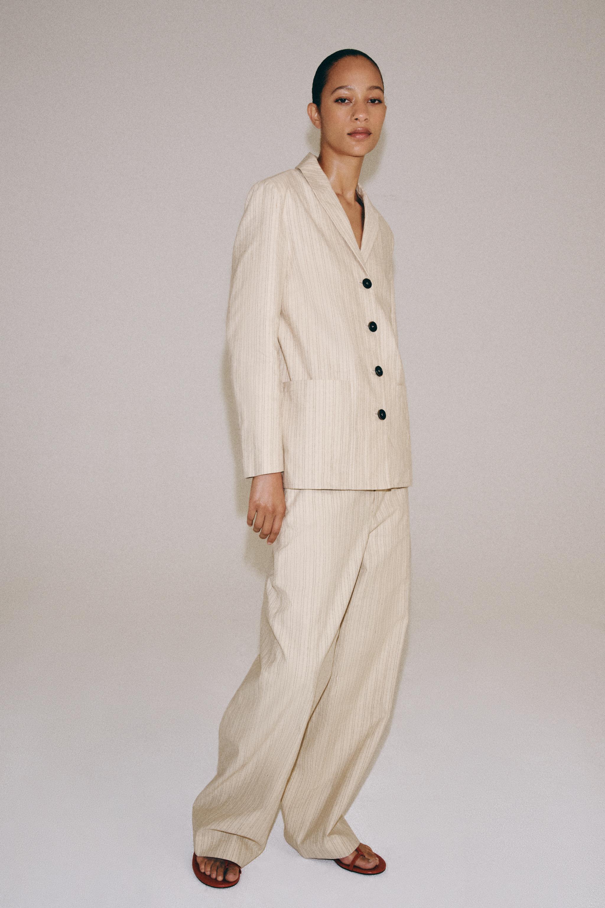 БЛЕЙЗЕР В ПОЛОСКУ ИЗ ЛЬНА — ZW COLLECTION — ZARA