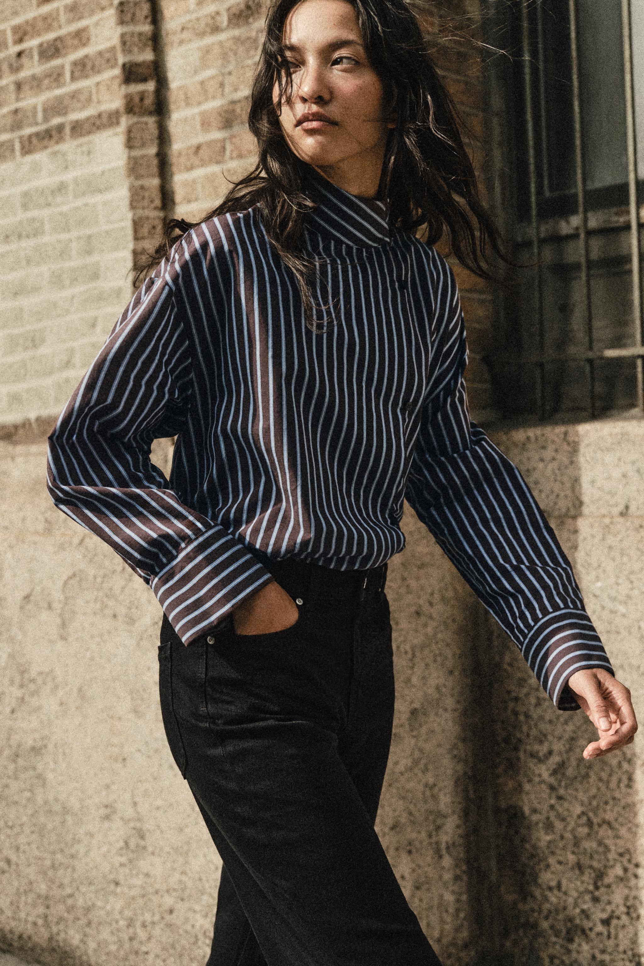 Рубашка в полоску со стойкой — ZARA