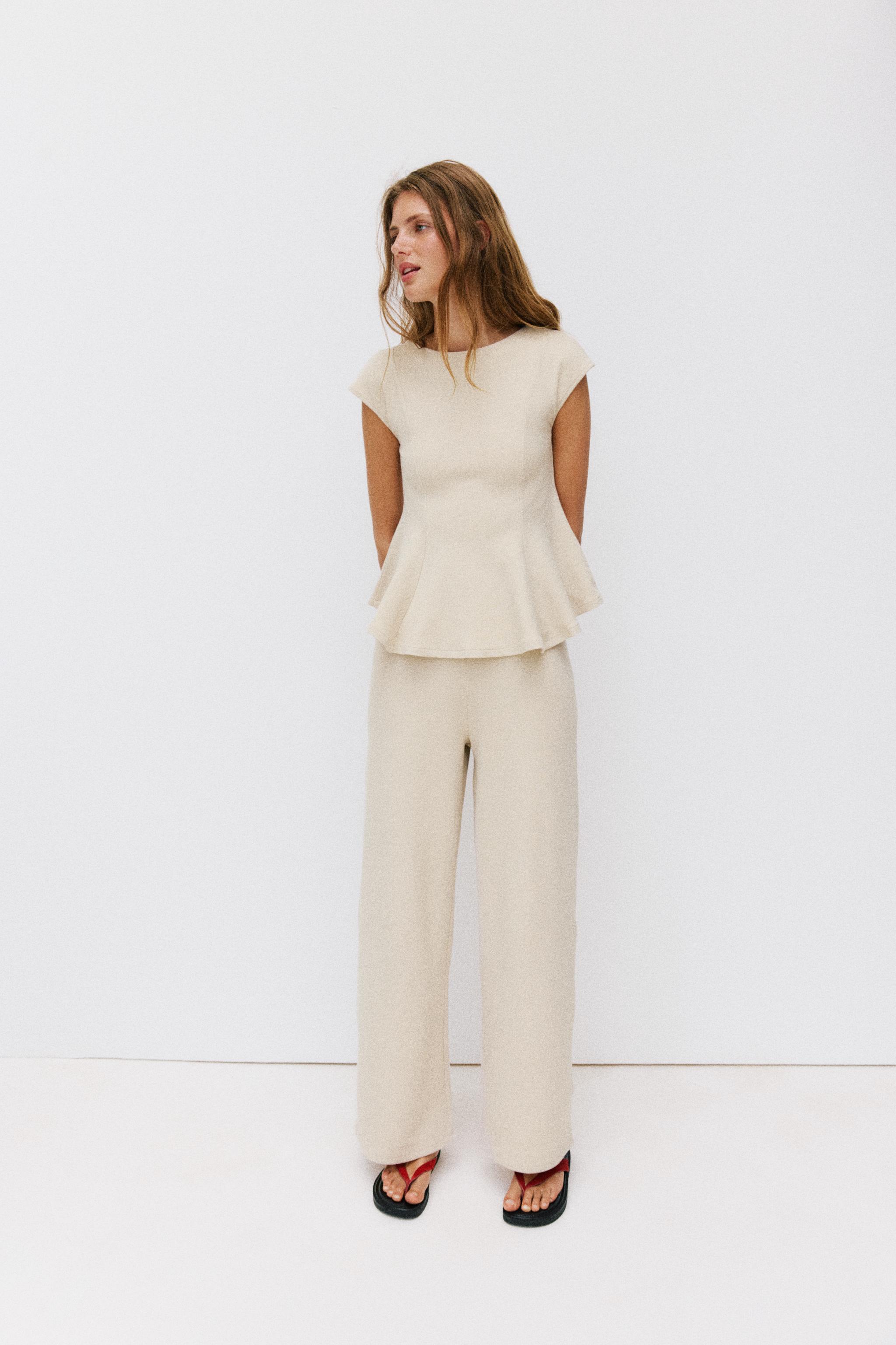 Топ с коротким рукавом из пике с баской — ZARA