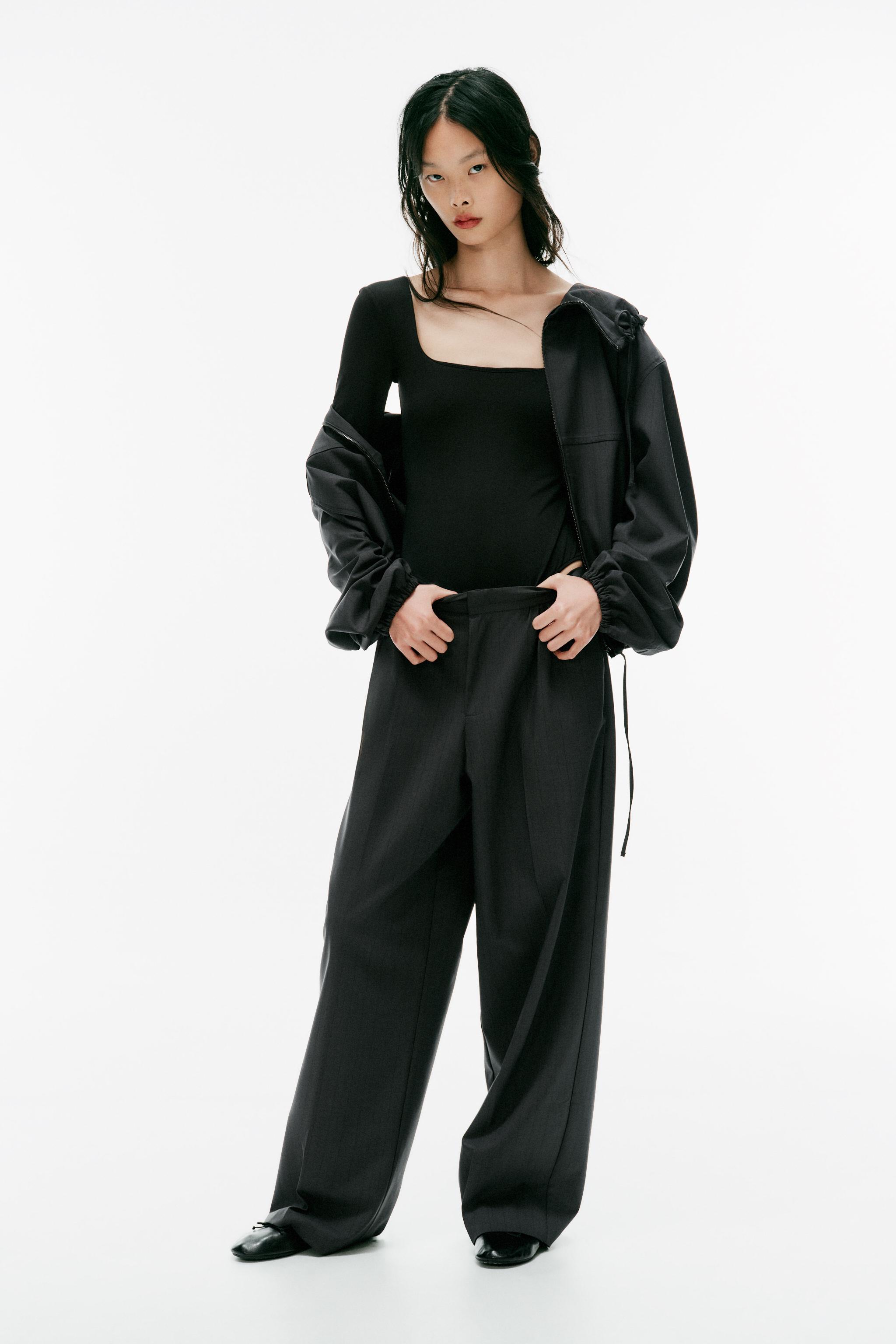 Брюки в тонкую полоску со сборками — ZARA