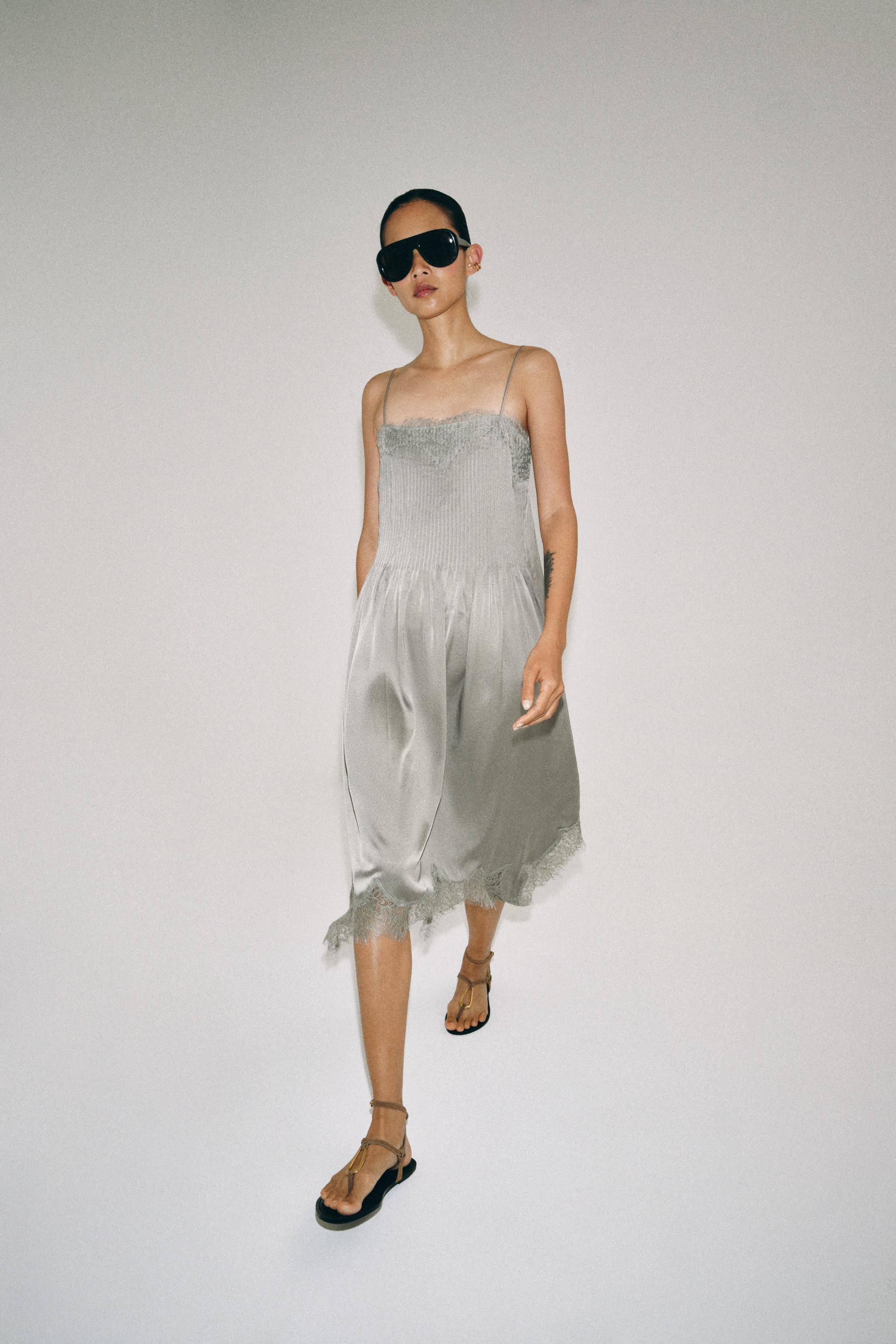 Миди-платье ZW COLLECTION с кружевной отделкой — ZARA