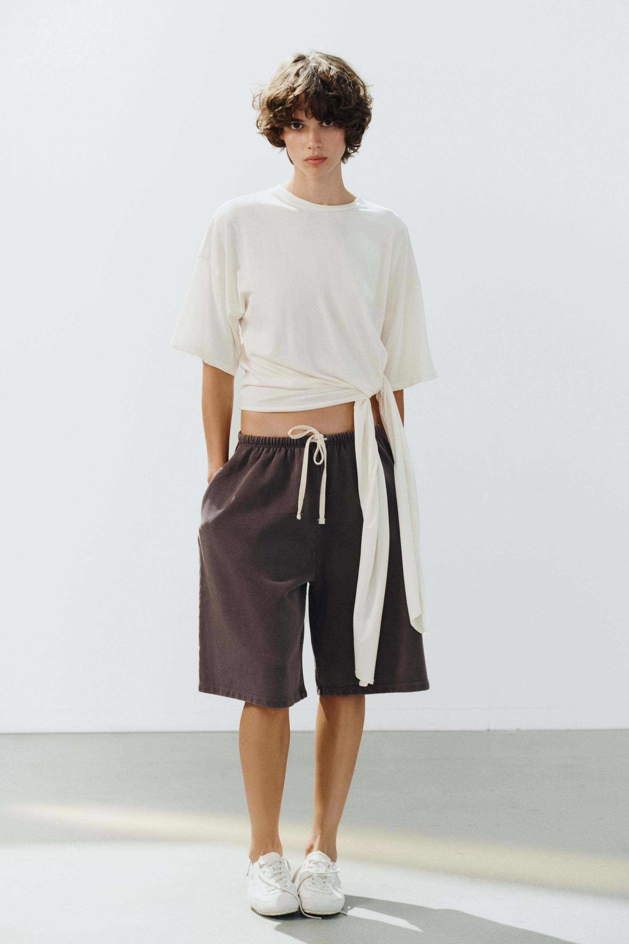 Асимметричная футболка с разрезом — ZARA