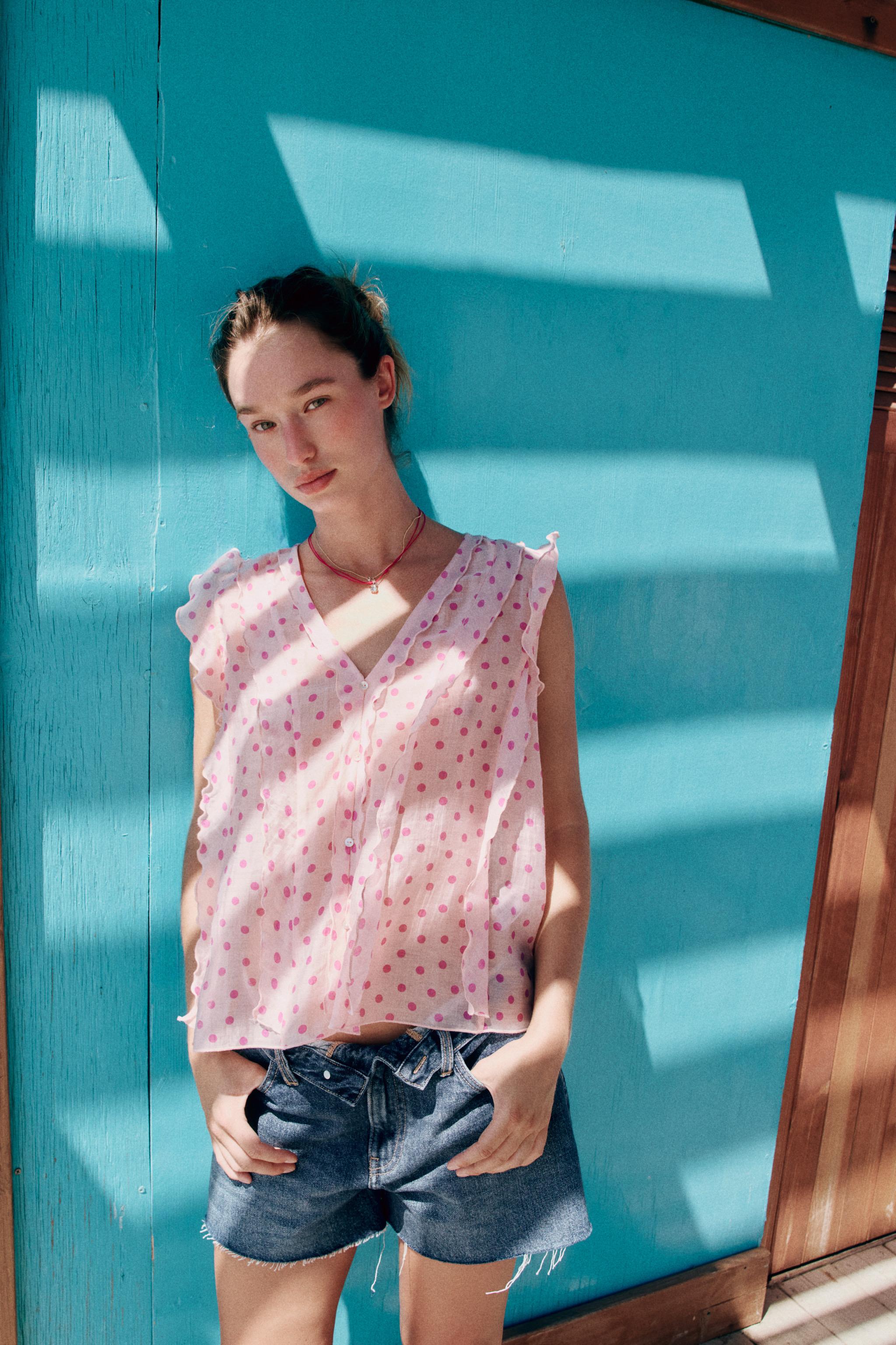 БЛУЗА В ГОРОШЕК С ВОЛАНАМИ — ZARA