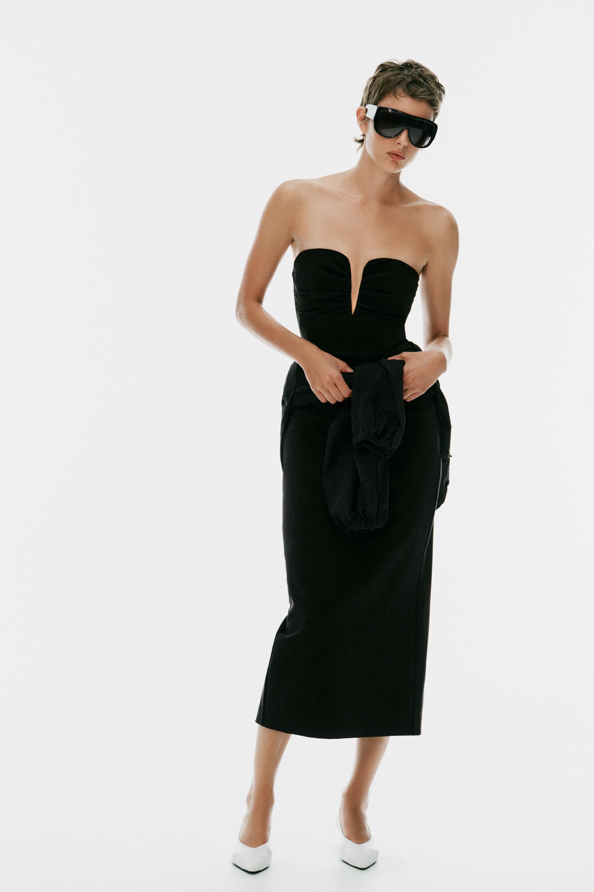 Платье миди с вырезом и сборками — ZARA